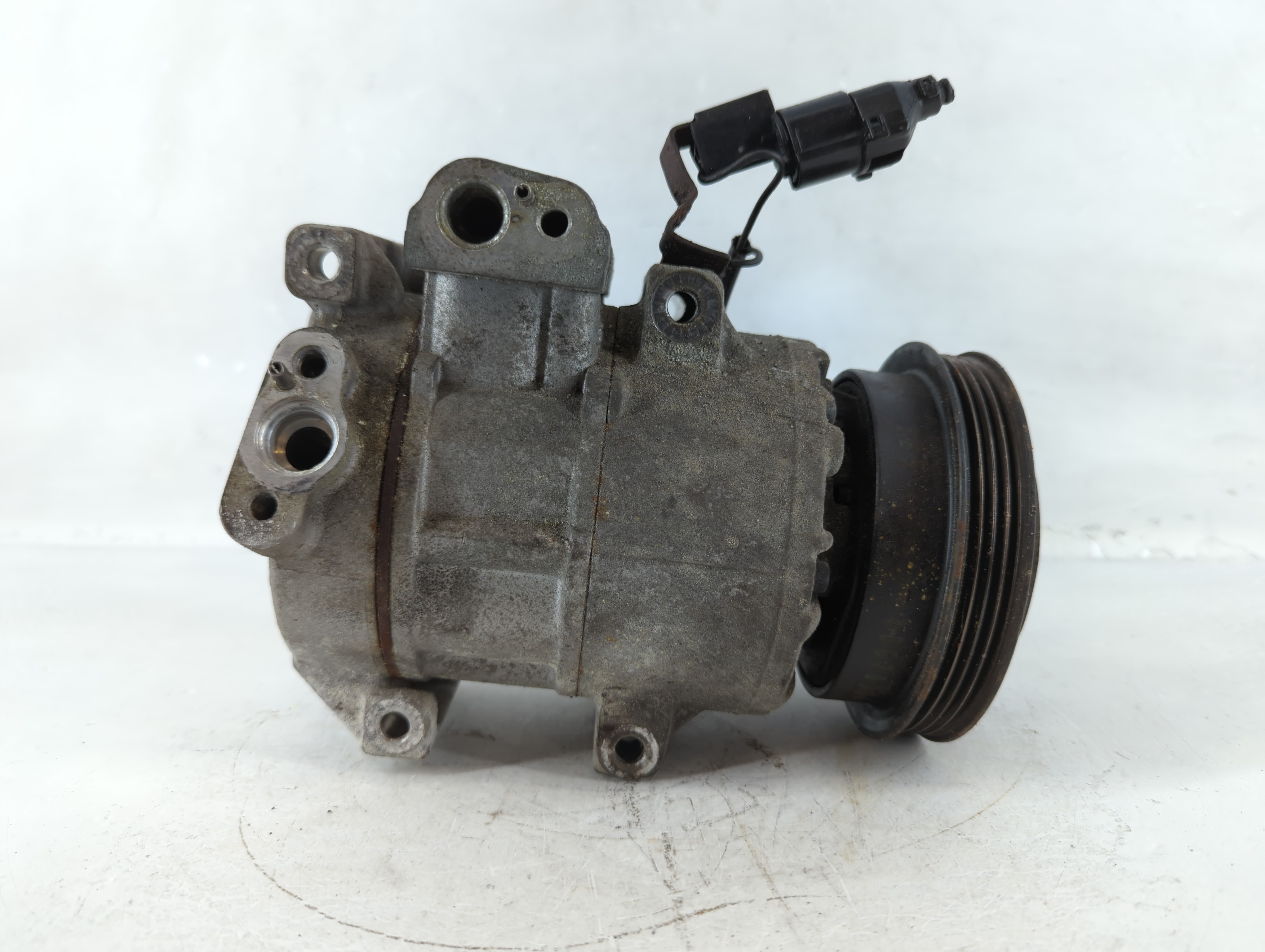 Picture of 2006-2008 Kia Rio Air Conditioning A/c Ac Compressor Oem 941100