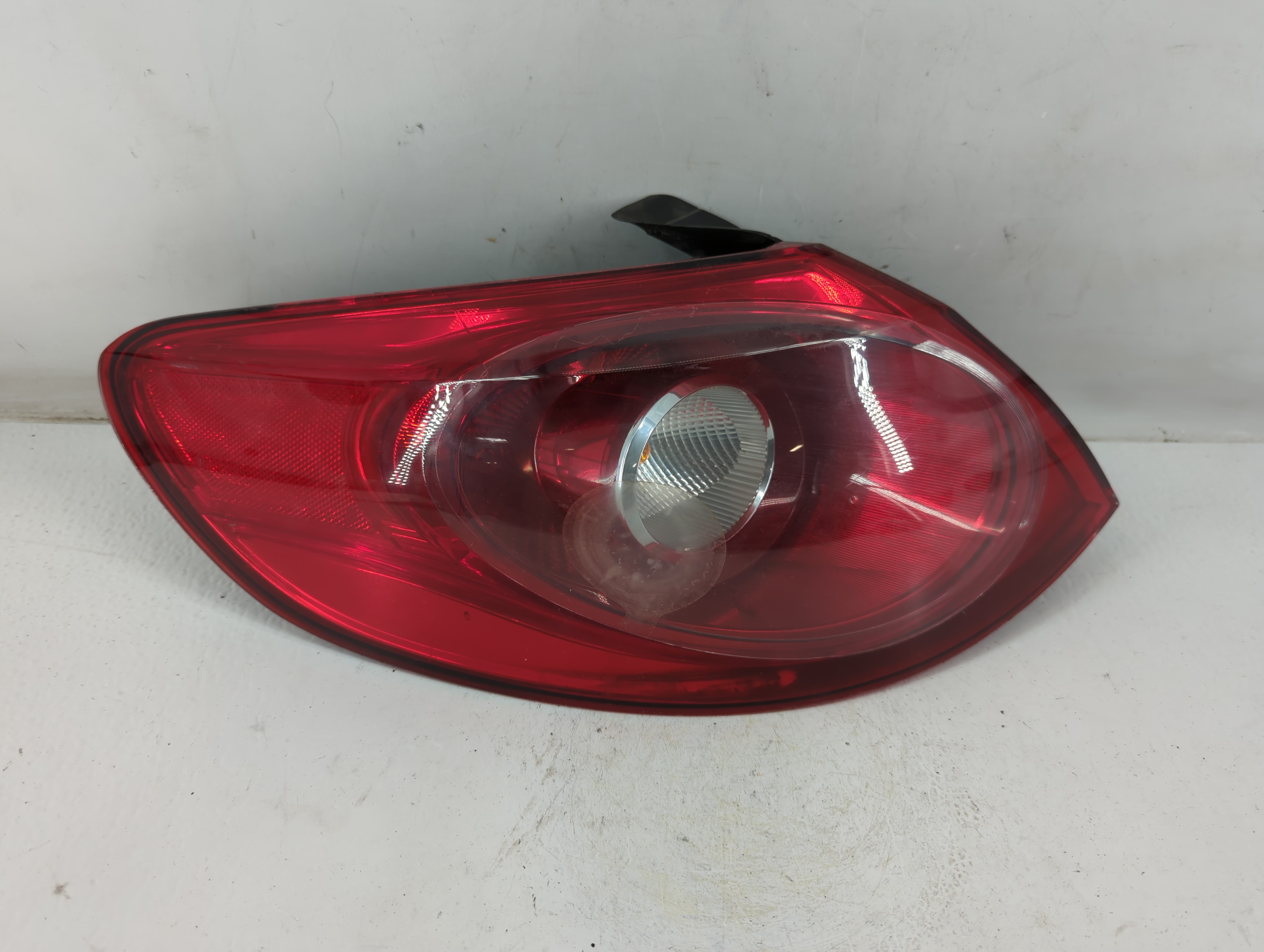 2009-2012 Volkswagen Cc Driver Left Side Tail Light Taillight Oem 941123 - Oemusedautoparts1.com
