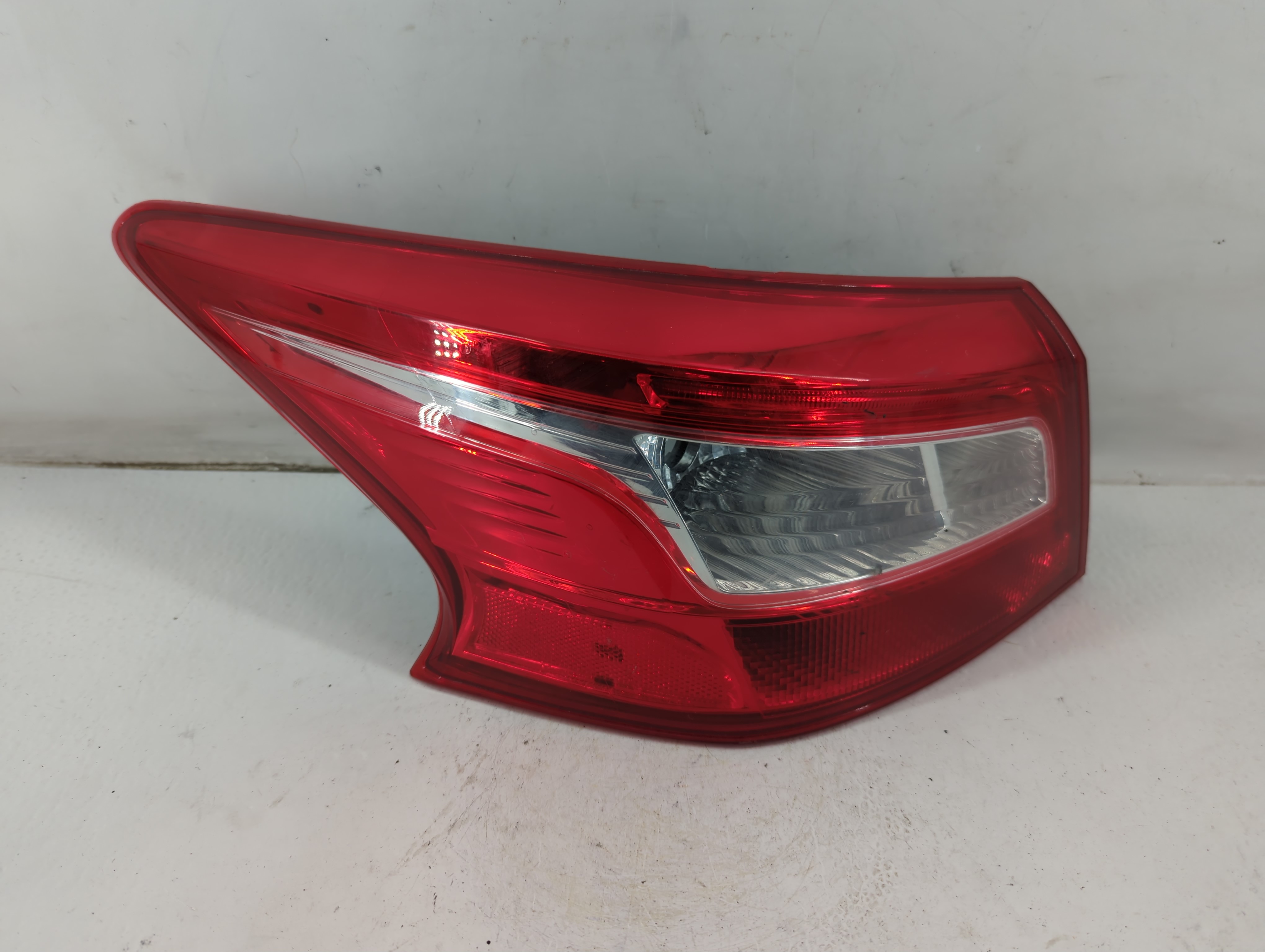 2016-2019 Nissan Sentra Driver Left Side Tail Light Taillight Oem 941124 - Oemusedautoparts1.com