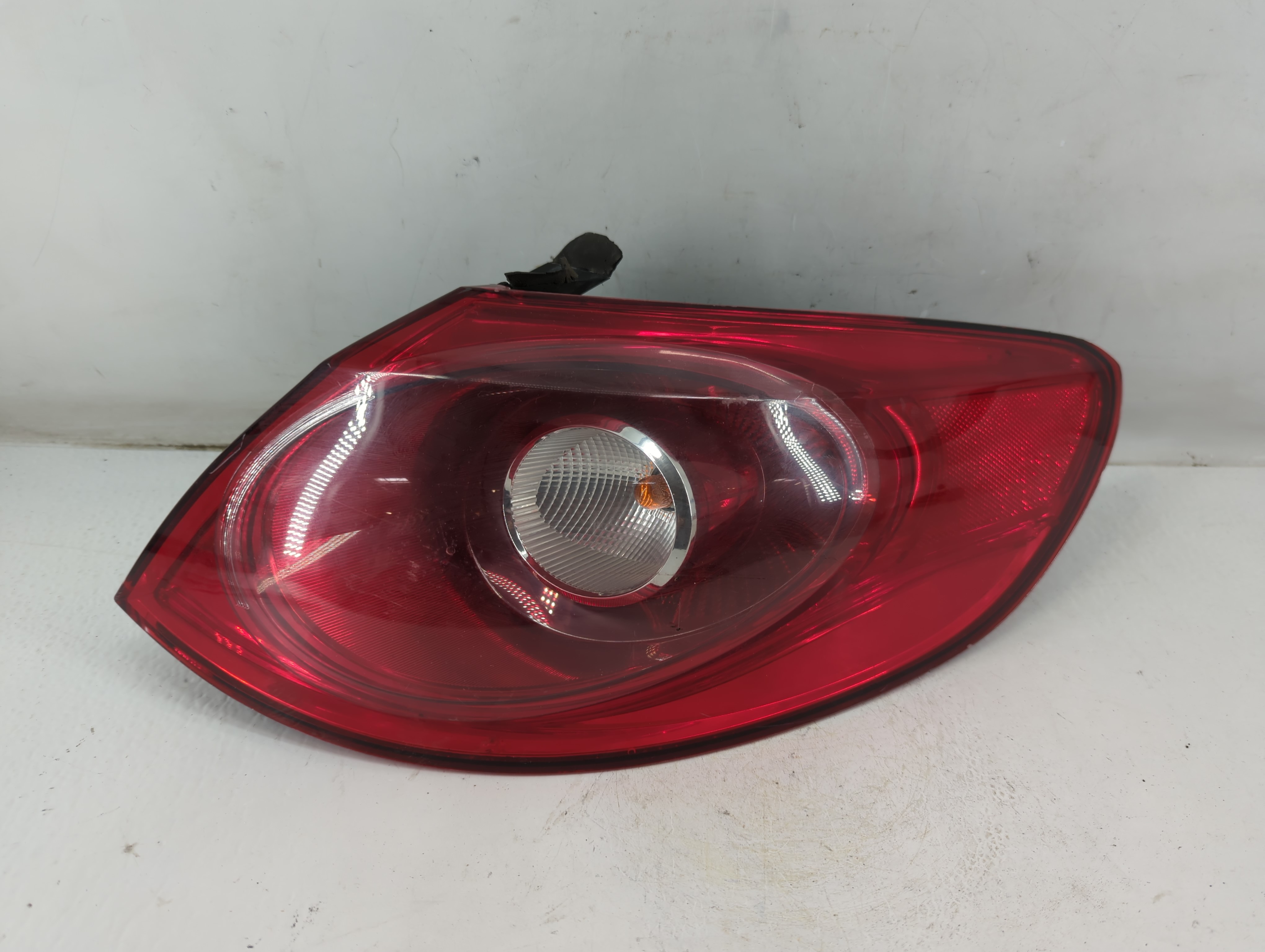 2009-2012 Volkswagen Cc Passenger Right Side Tail Light Taillight Oem 941151 - Oemusedautoparts1.com