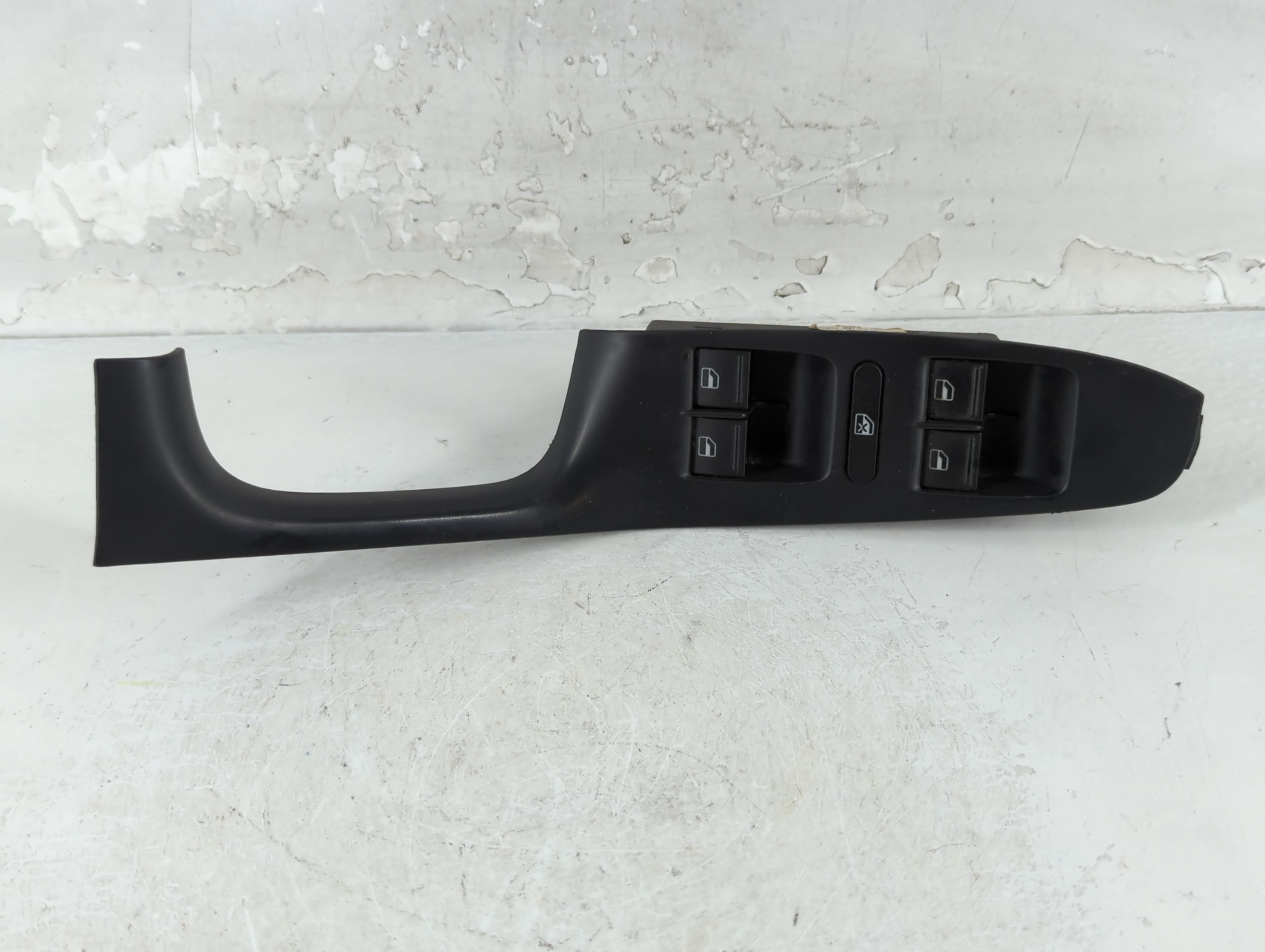 2005-2018 Volkswagen Jetta Driver Left Door Master Power Window Switch 941165 - Oemusedautoparts1.com
