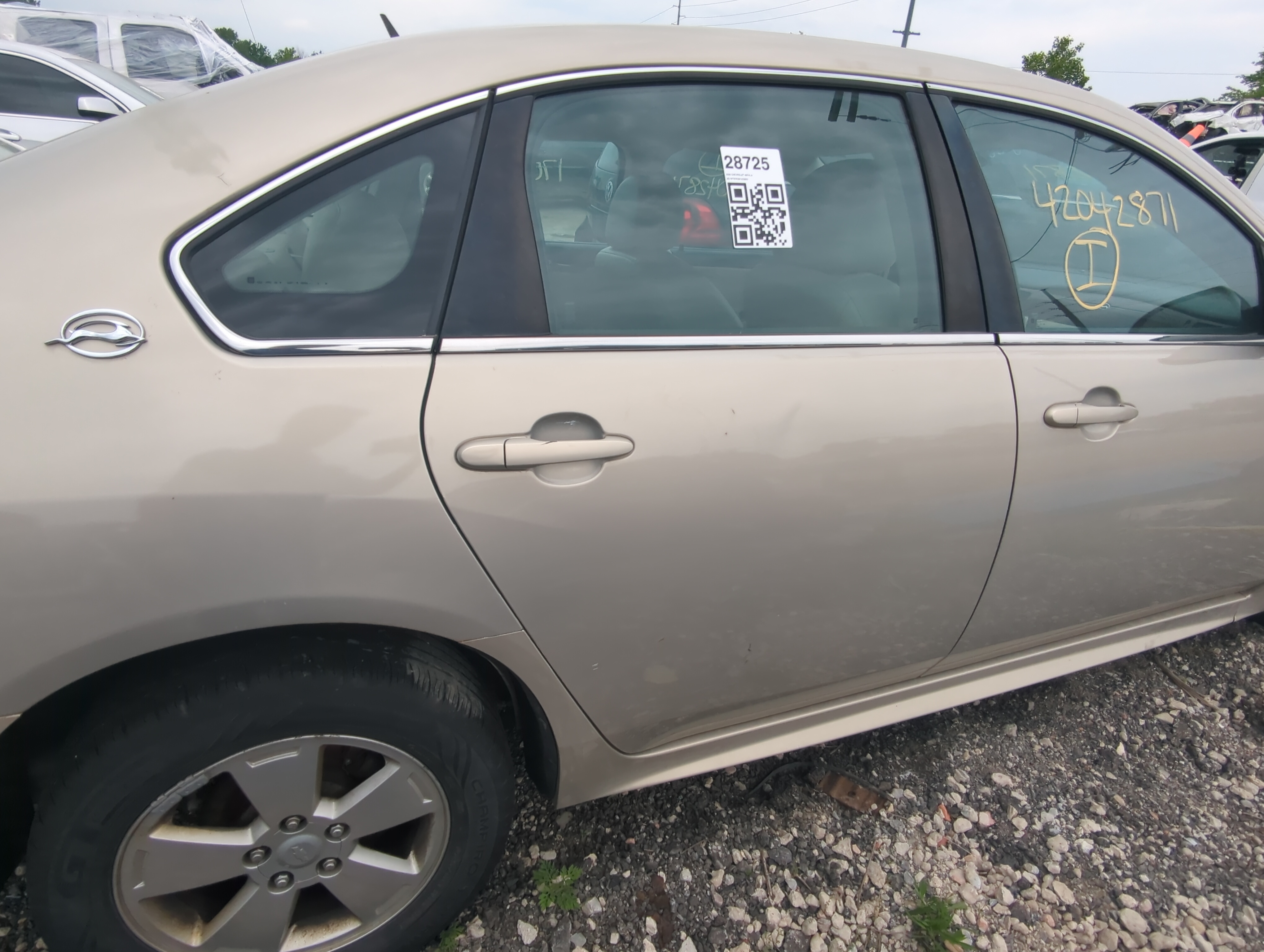 Picture of 2008-2016 Chevrolet Impala Passenger Rear Door Oem 941304