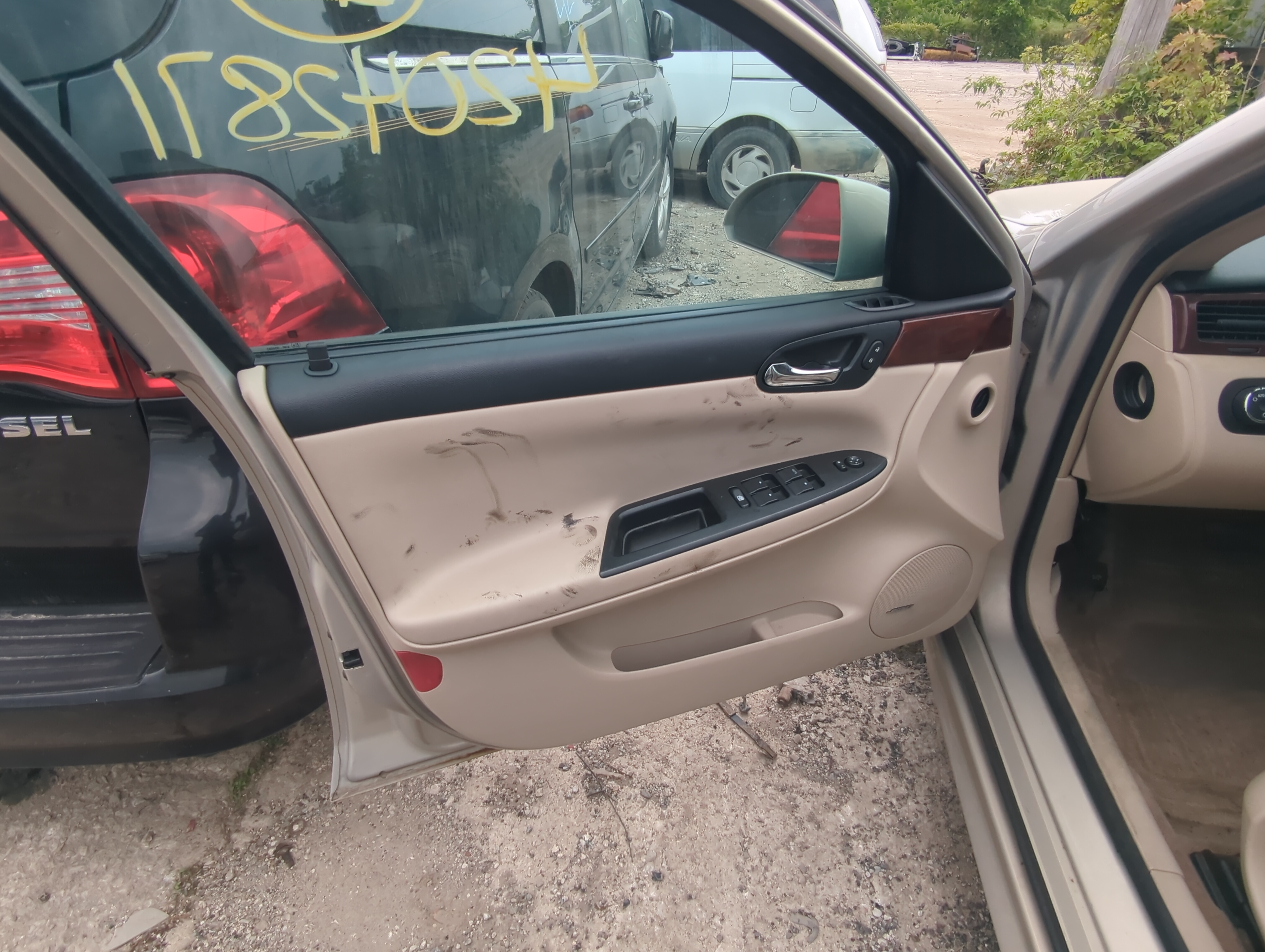 Picture of 2009 Chevrolet Impala Front Left Driver Interior Door Panel Trim 941316