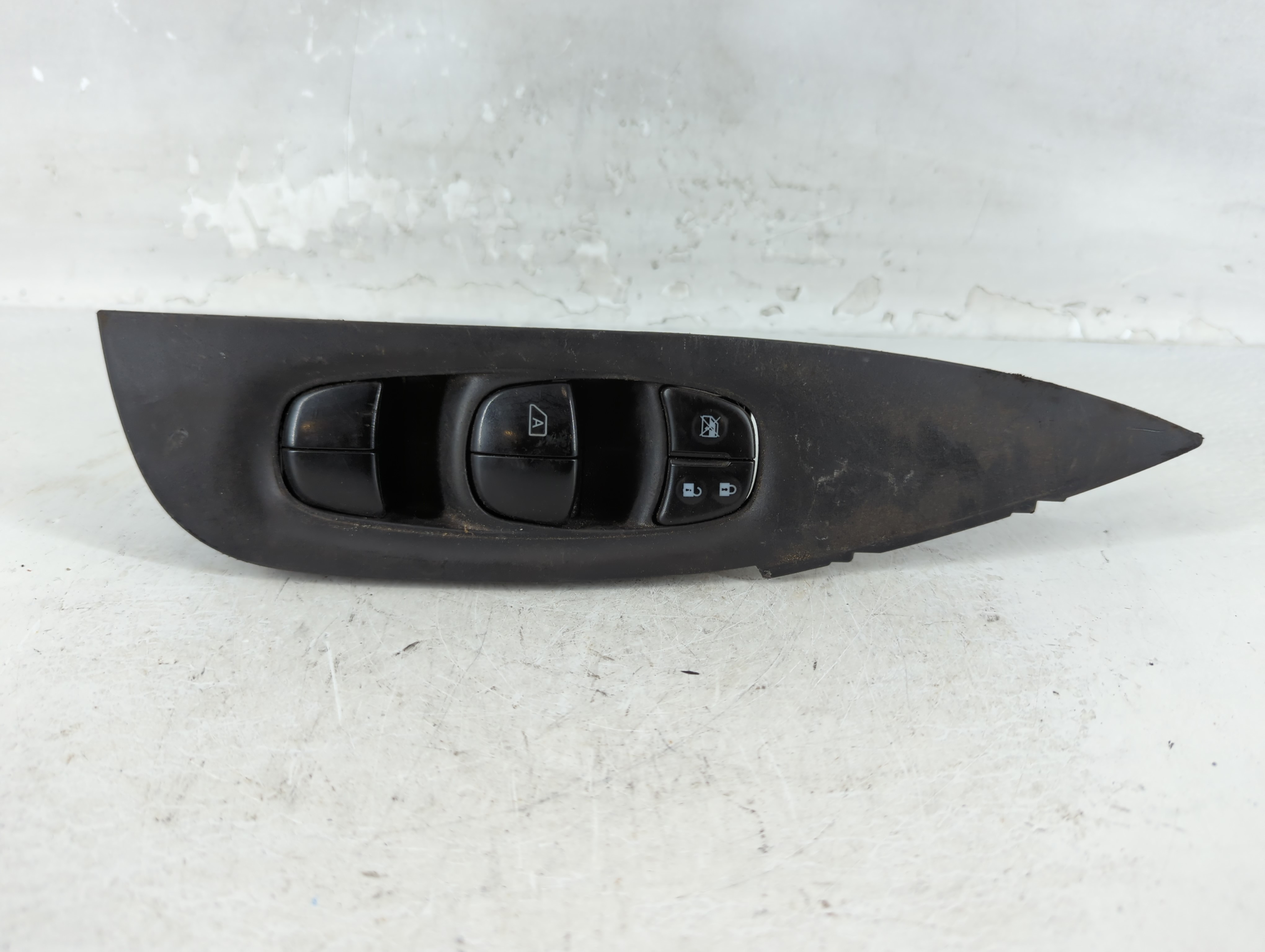 2014-2020 Nissan Rogue Driver Left Door Master Power Window Switch 941509 - Oemusedautoparts1.com