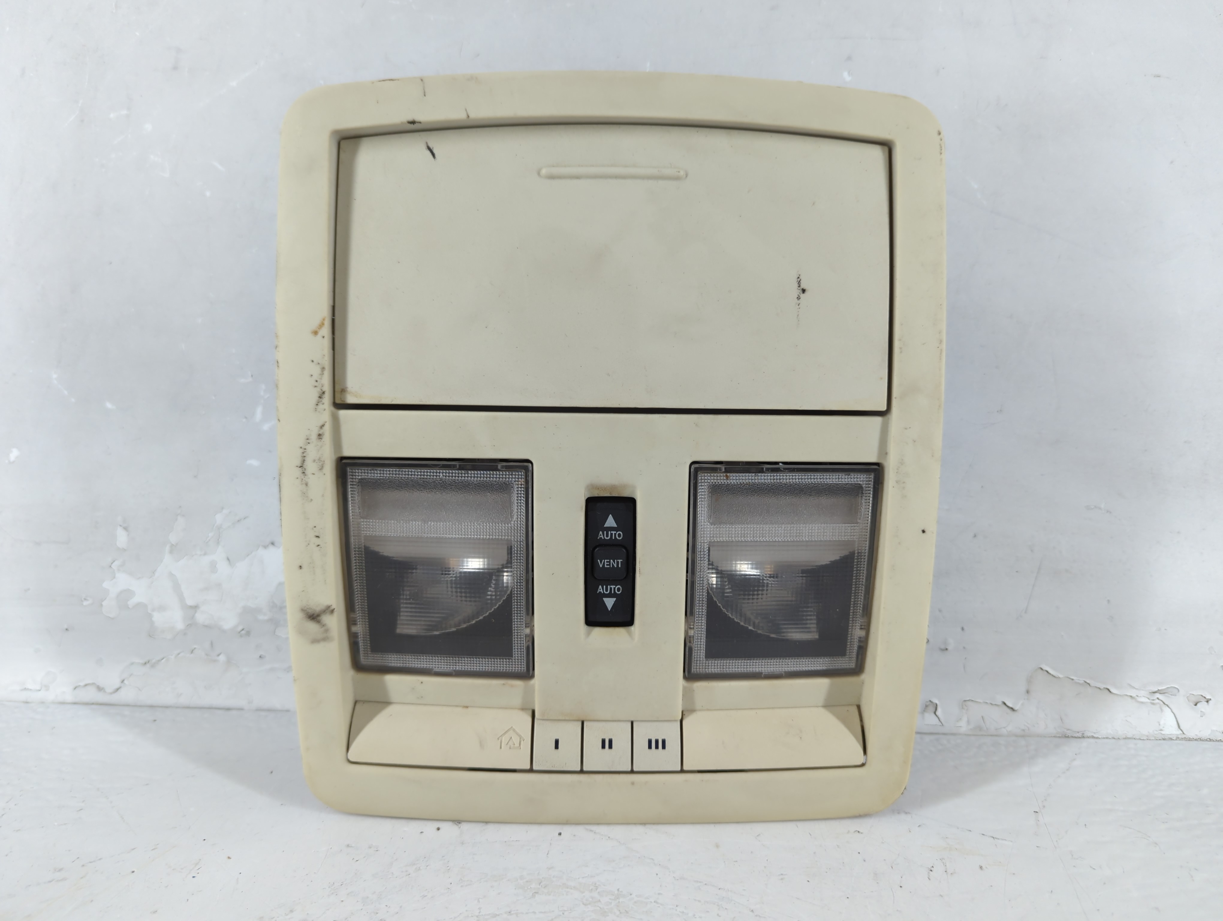 2008 Dodge Ram 1500 Overhead Roof Console 941510 - Oemusedautoparts1.com