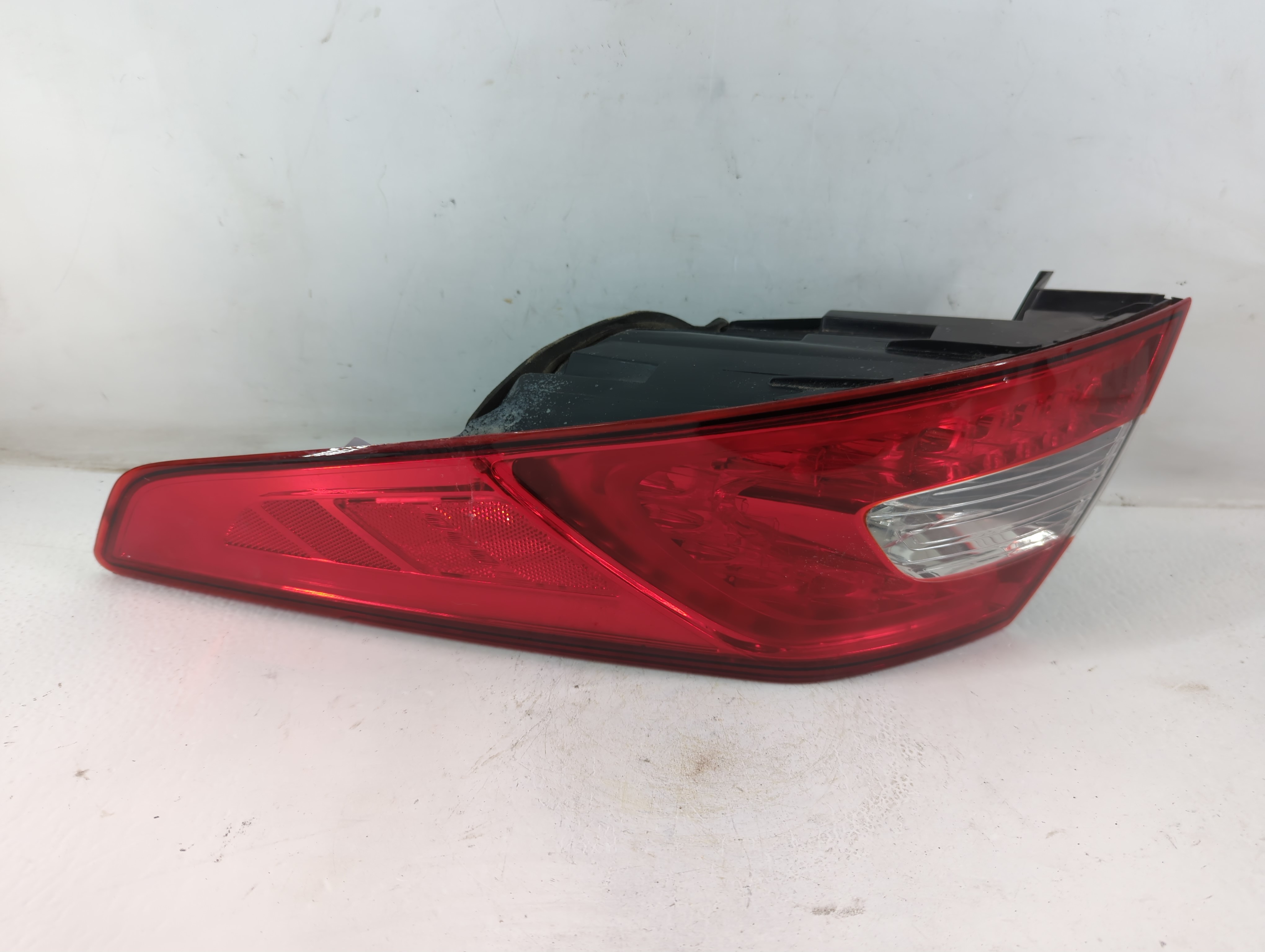 Picture of 2011-2013 Kia Optima Driver Left Side Tail Light Taillight Oem 941536