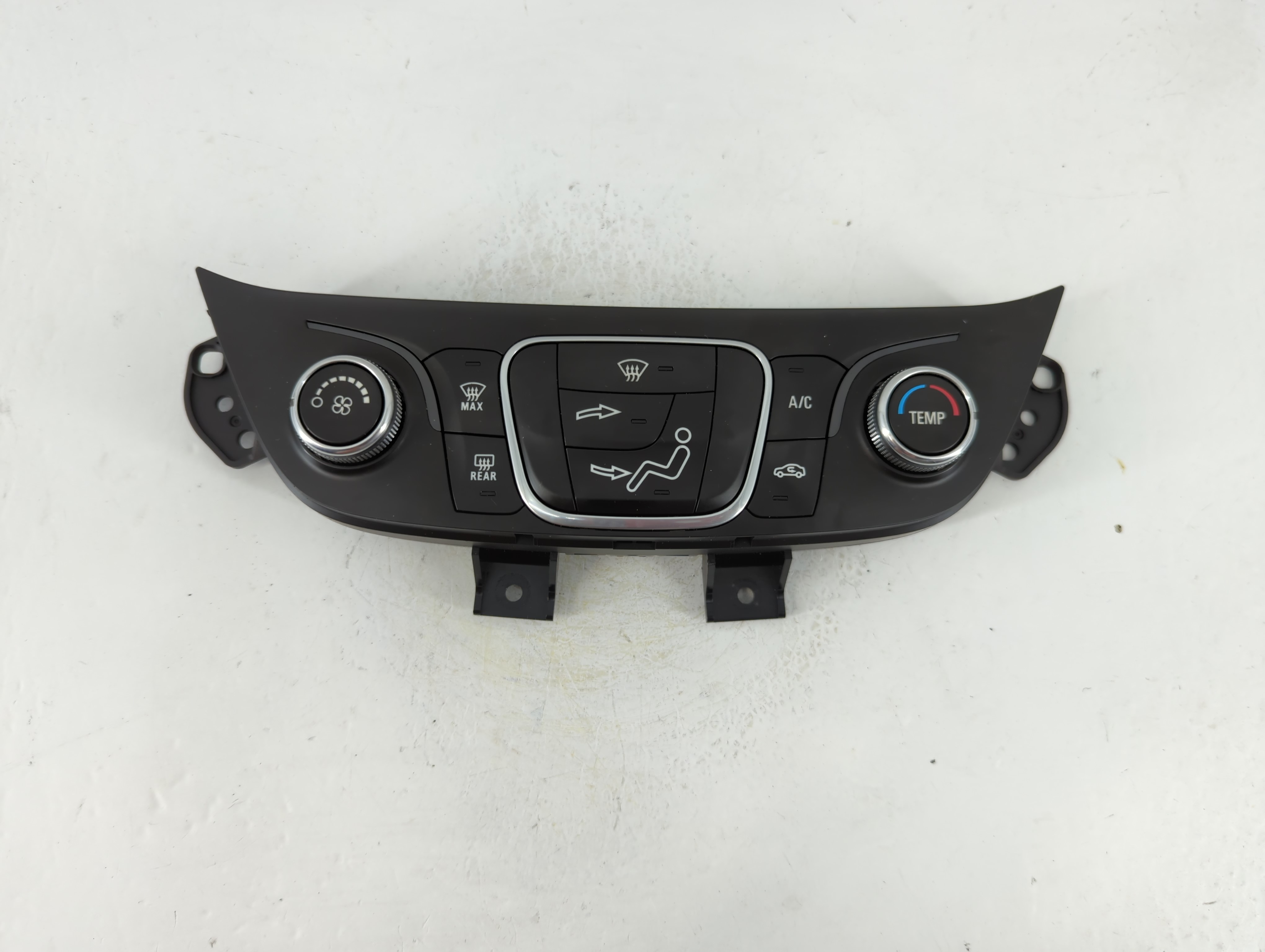 2019-2021 Chevrolet Equinox Ac Heater Climate Control 84422503 941566 - Oemusedautoparts1.com