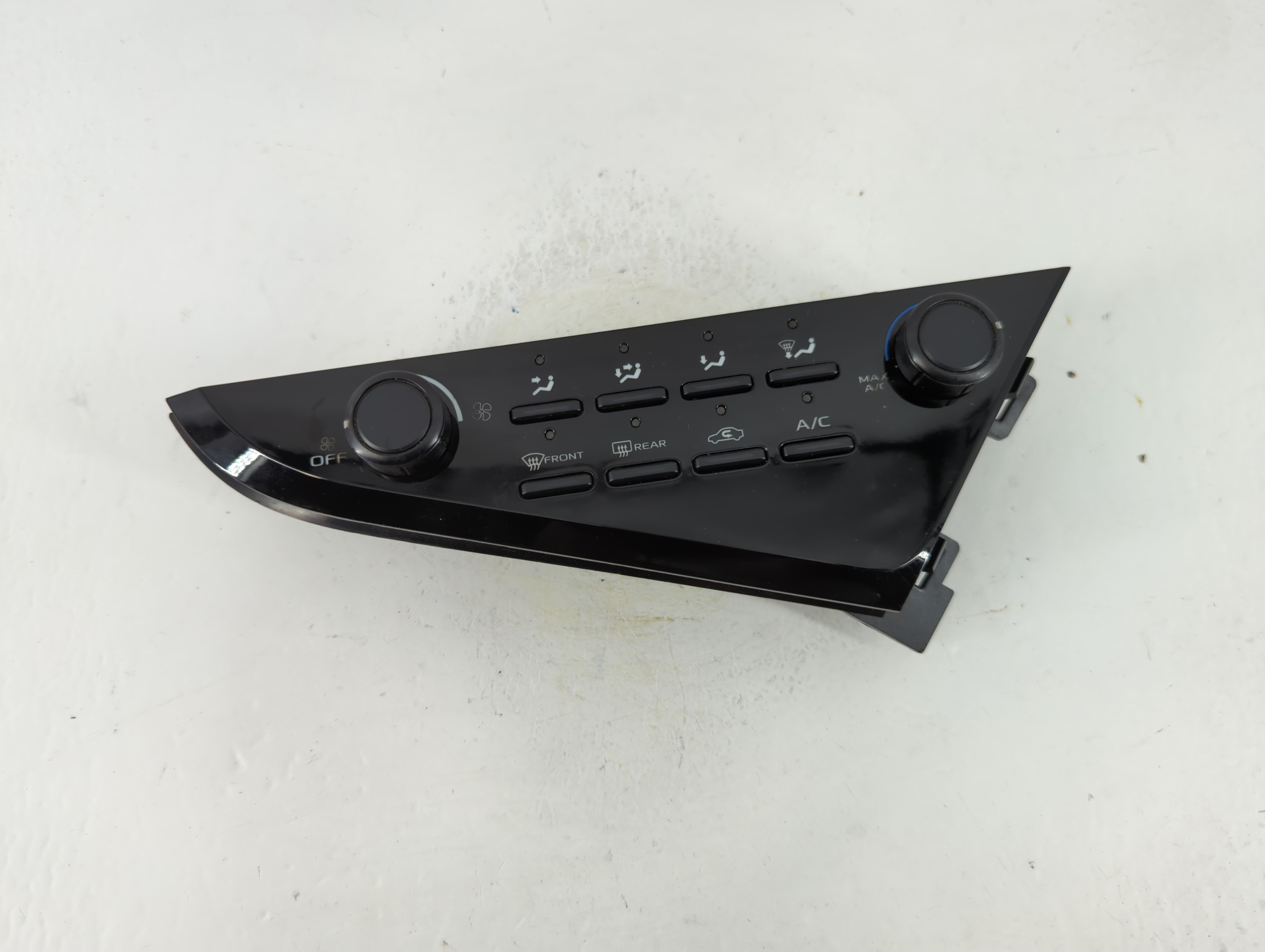 2018-2022 Toyota Camry Ac Heater Climate Control 55900-06470 941571 - Oemusedautoparts1.com