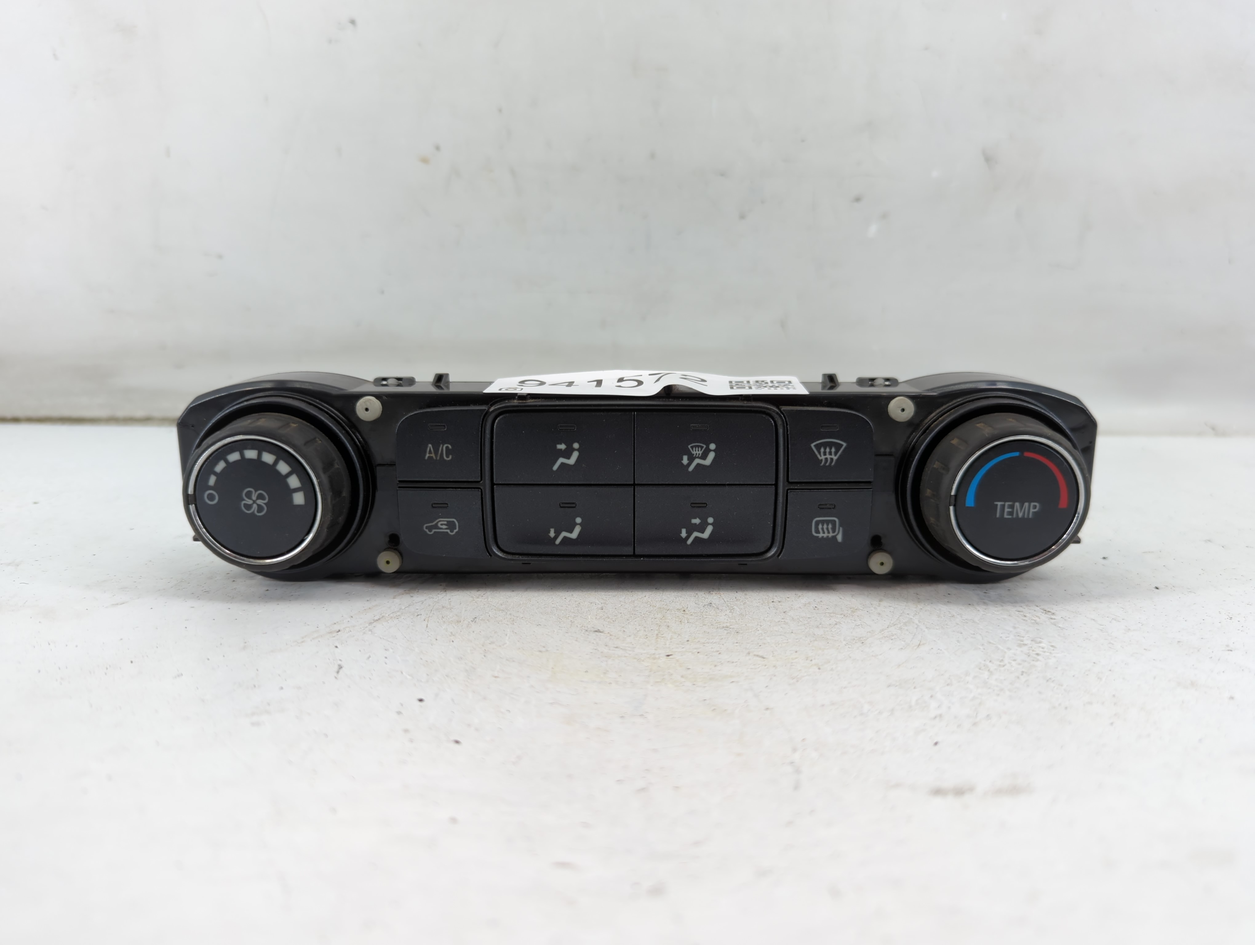 2015-2018 Chevrolet Silverado 2500 Ac Heater Climate Control 84164475 941572 - Oemusedautoparts1.com