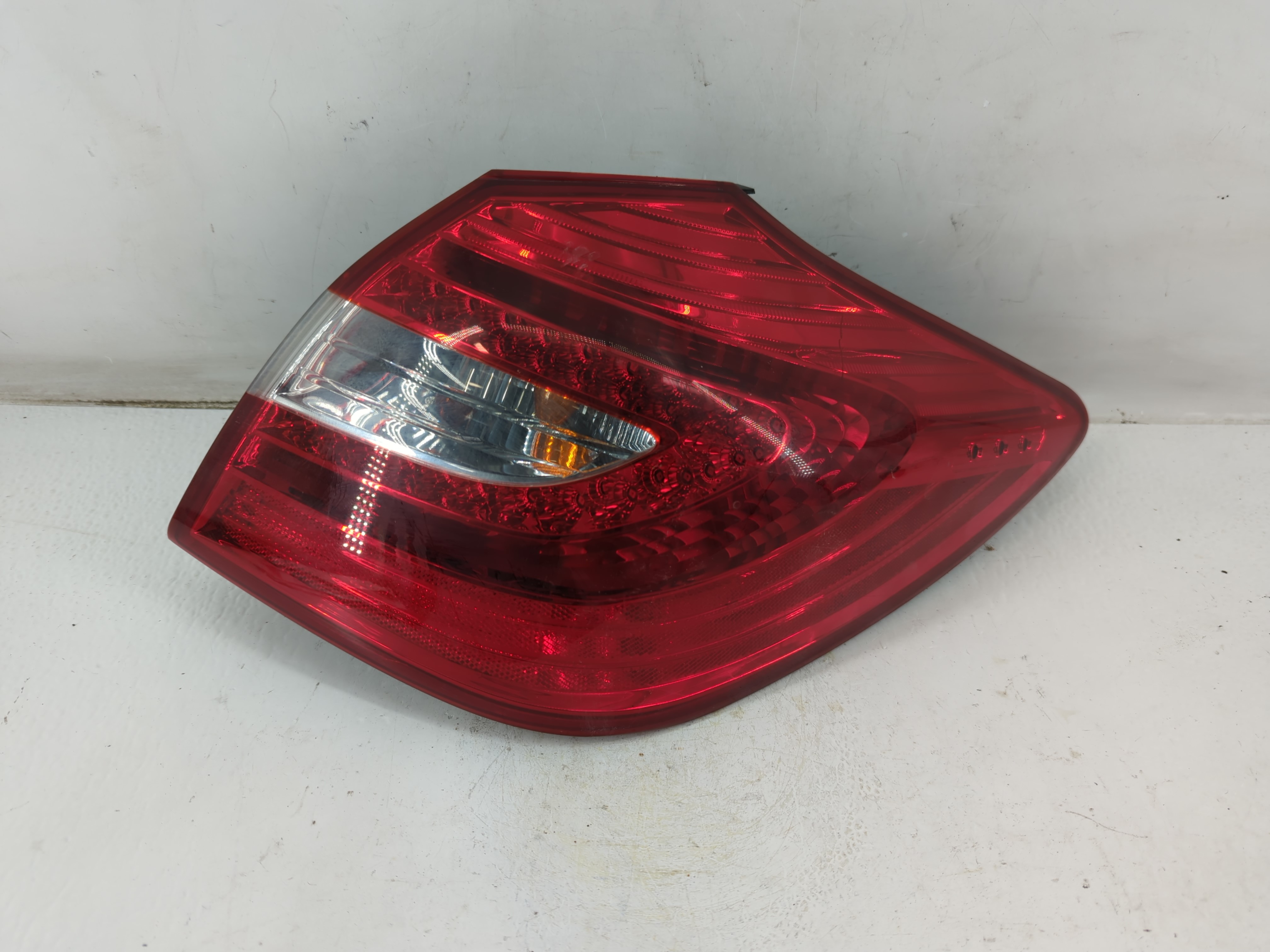 2012-2014 Hyundai Genesis Passenger Right Side Tail Light Taillight Oem 941599 - Oemusedautoparts1.com