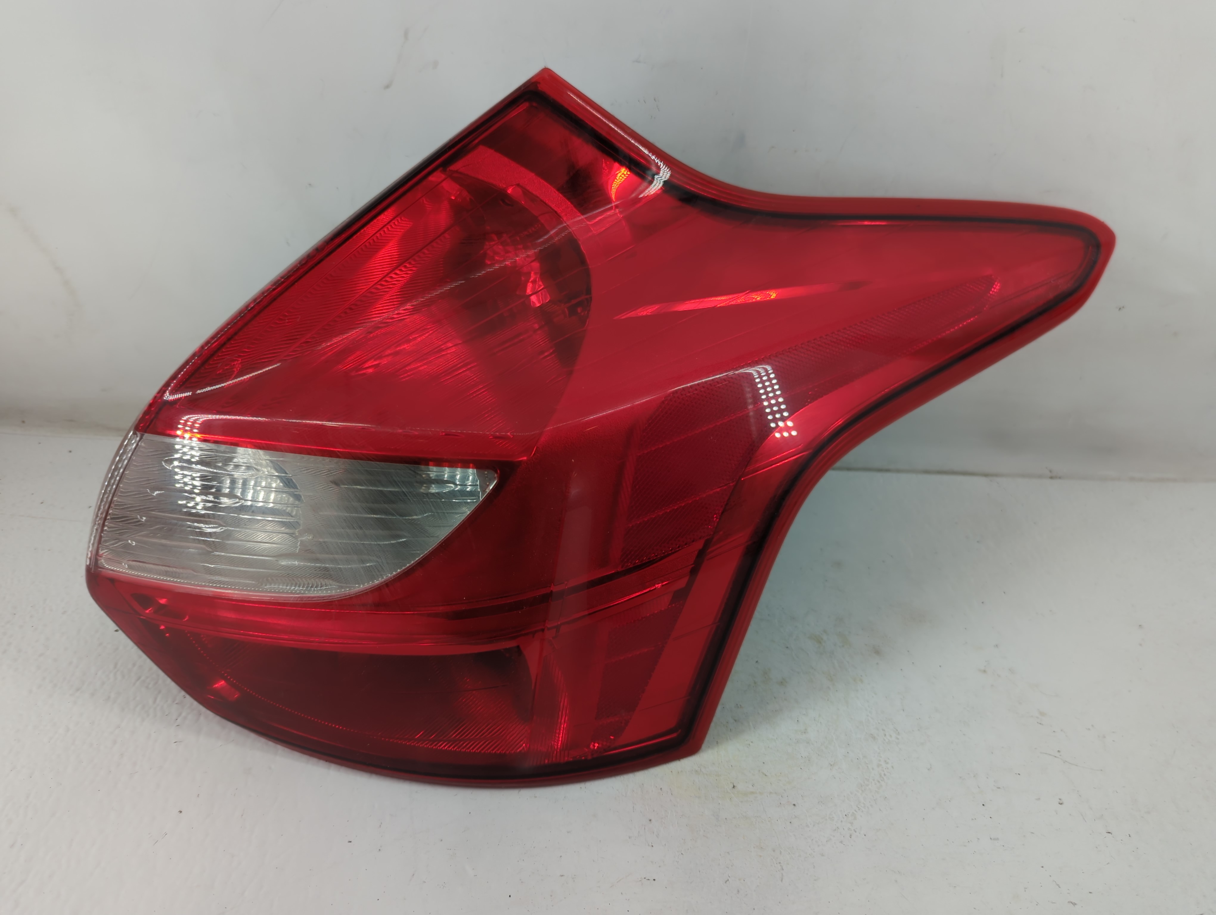 2012-2014 Ford Focus Driver Left Side Tail Light Taillight Oem 941600 - Oemusedautoparts1.com