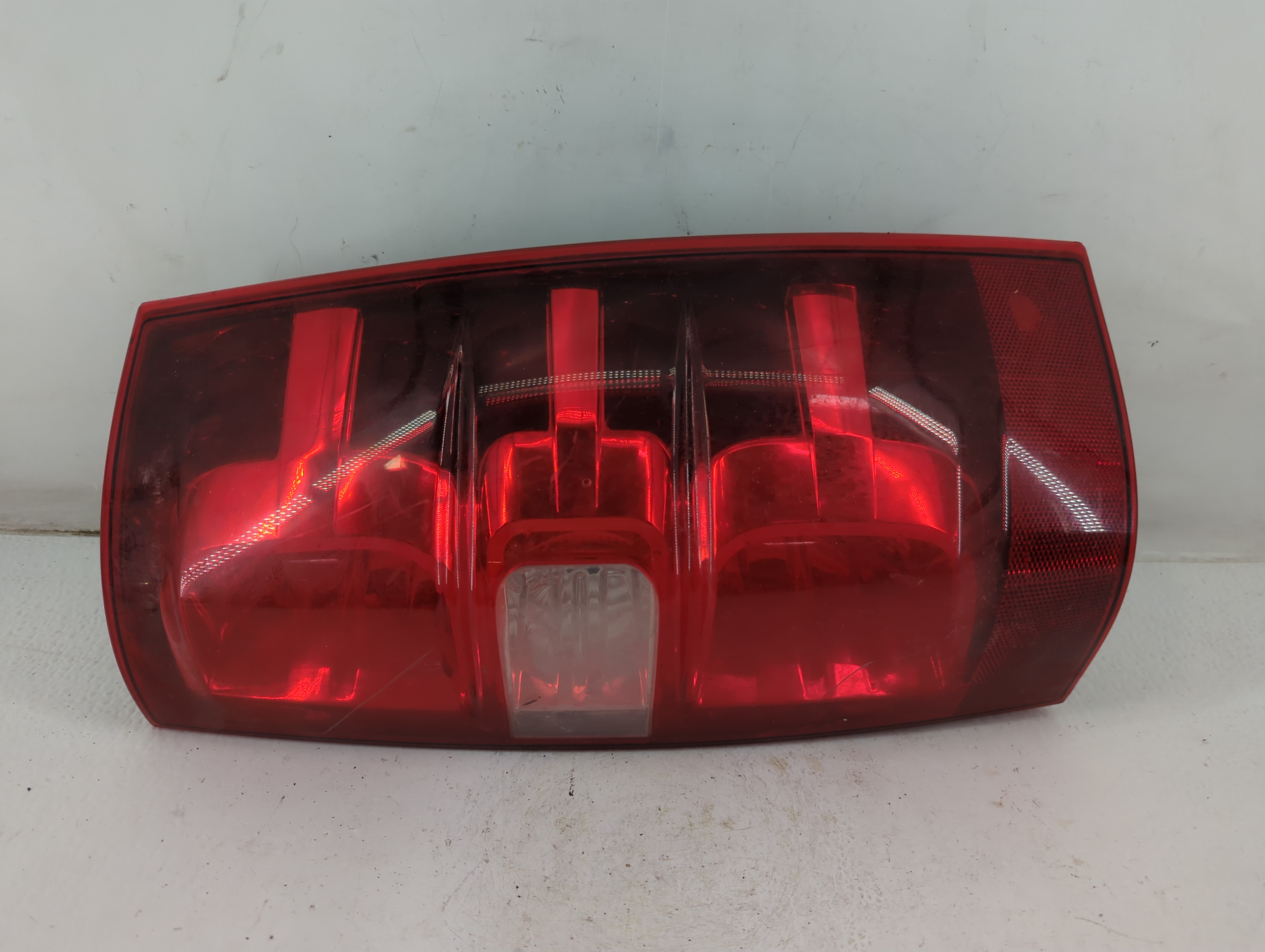 Picture of 2007 Chevrolet Suburban 1500 Driver Left Side Tail Light Taillight Oem 941602