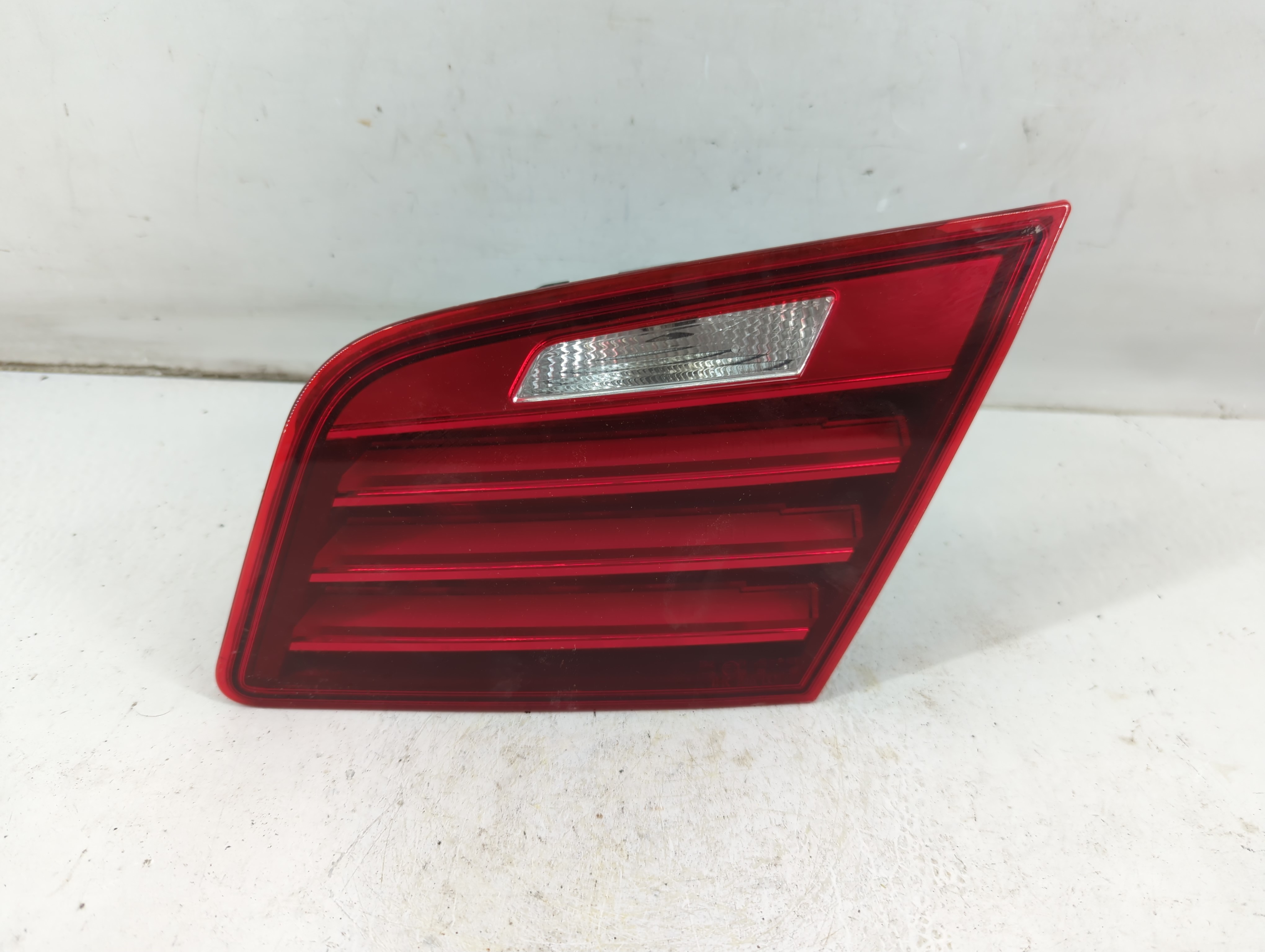 Picture of 2014-2016 Bmw 528i Passenger Right Side Tail Light Taillight Oem 941647