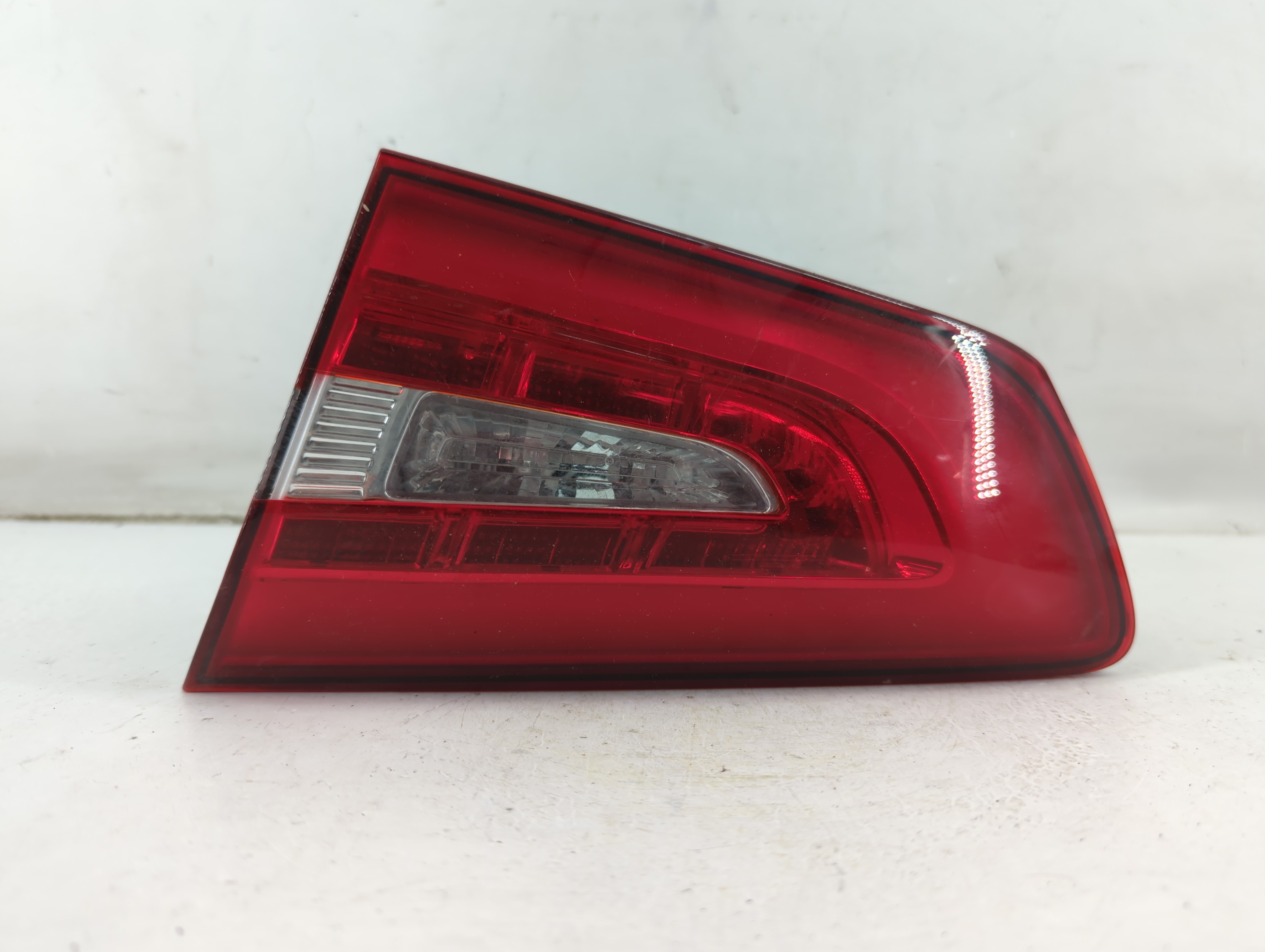 2014-2016 Kia Cadenza Passenger Right Side Tail Light Taillight Oem 941724 - Oemusedautoparts1.com