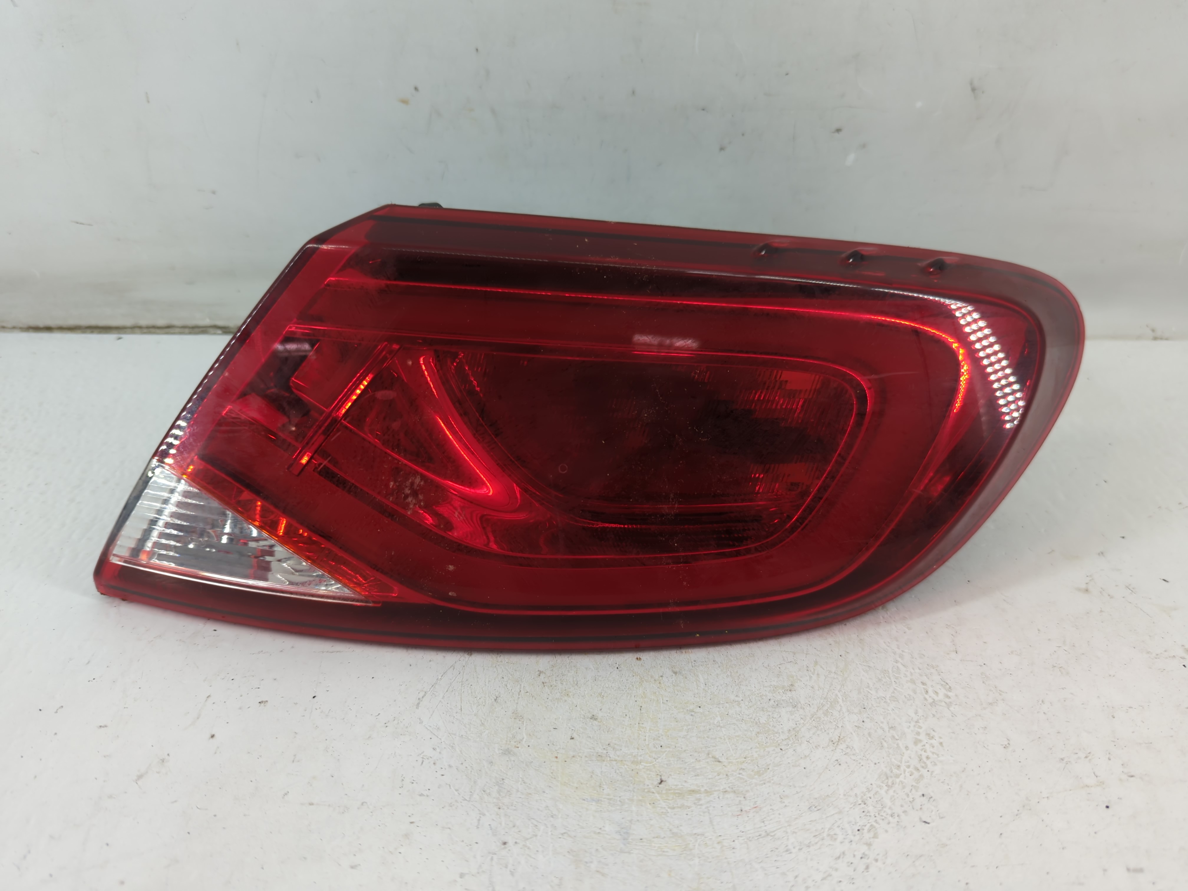 2015-2016 Chrysler 200 Passenger Right Side Tail Light Taillight Oem 941726 - Oemusedautoparts1.com