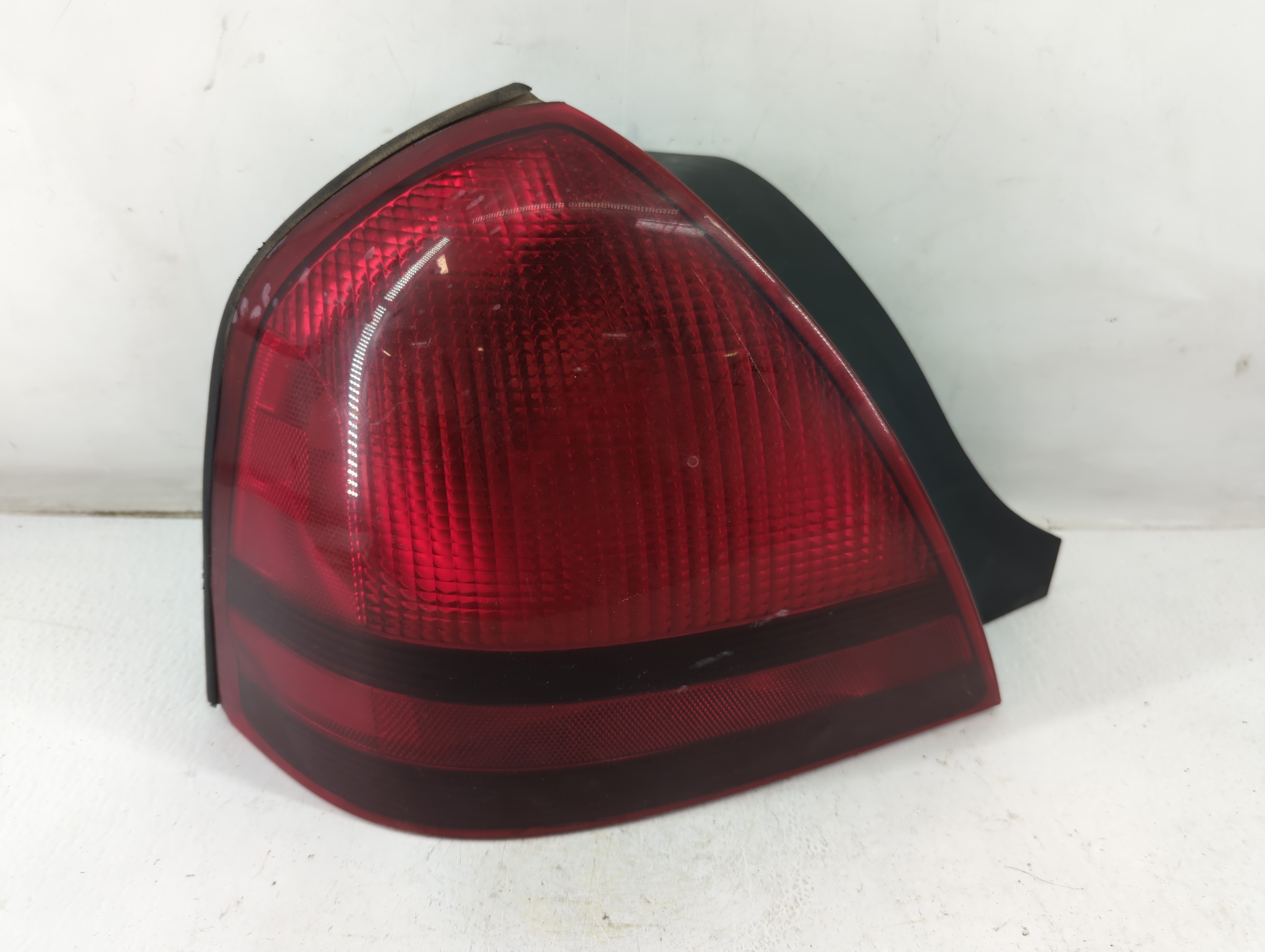 2003-2011 Mercury Grand Marquis Driver Left Side Tail Light Taillight Oem 942611 - Oemusedautoparts1.com