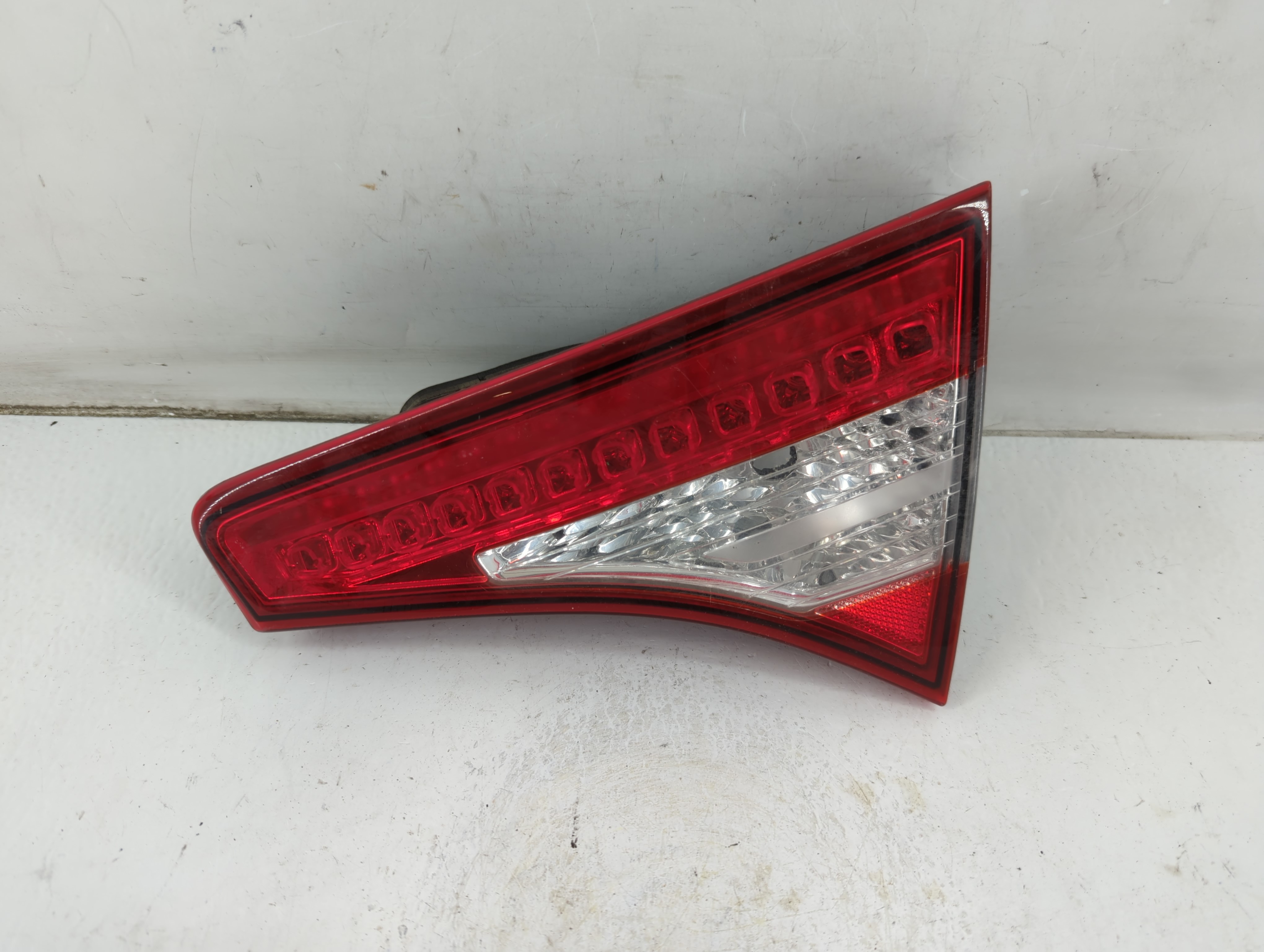 Picture of 2011-2013 Kia Optima Passenger Right Side Tail Light Taillight Oem 942614