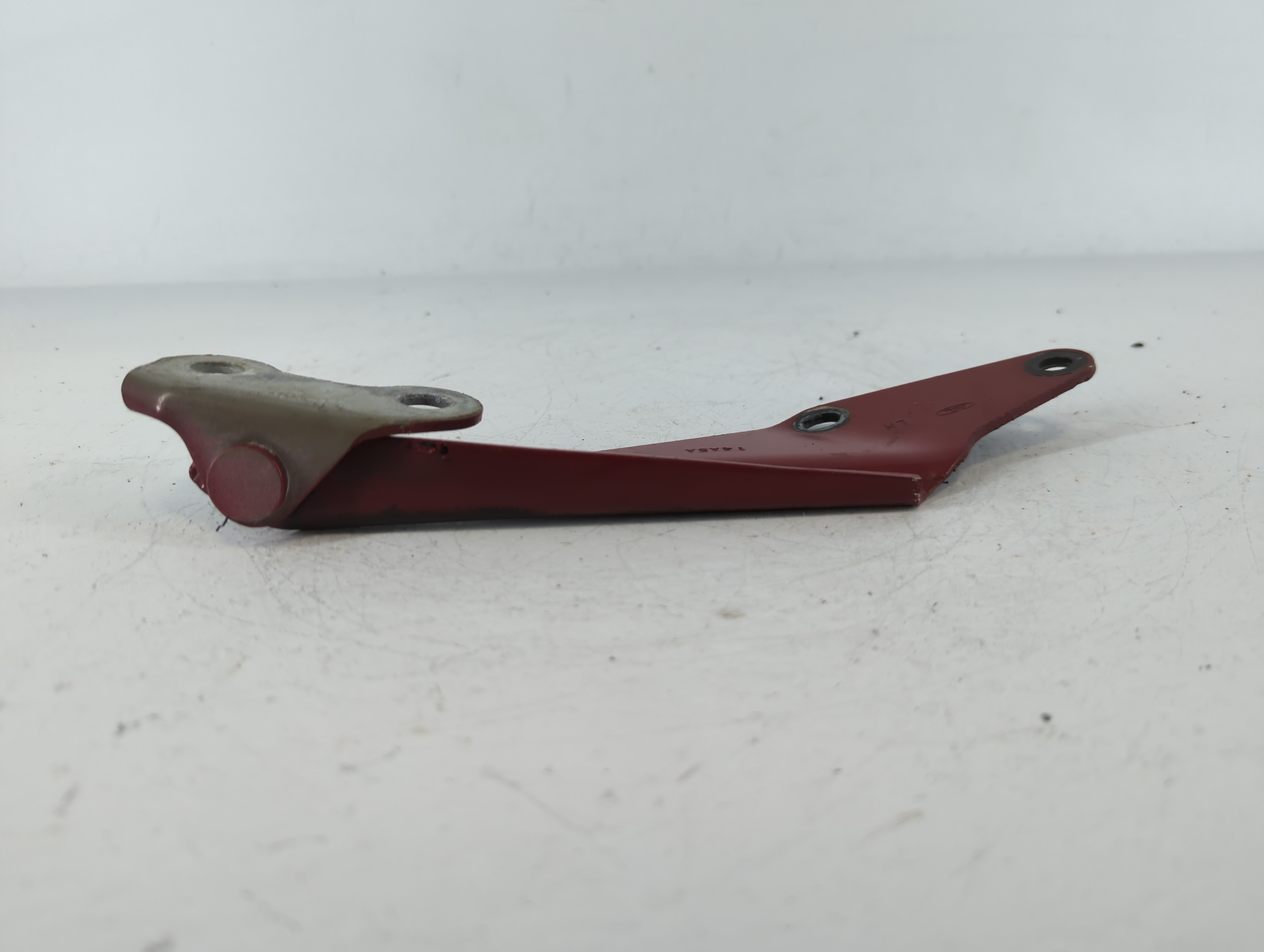 Picture of 2005 Ford Freestyle Driver Hood Hinge 946912