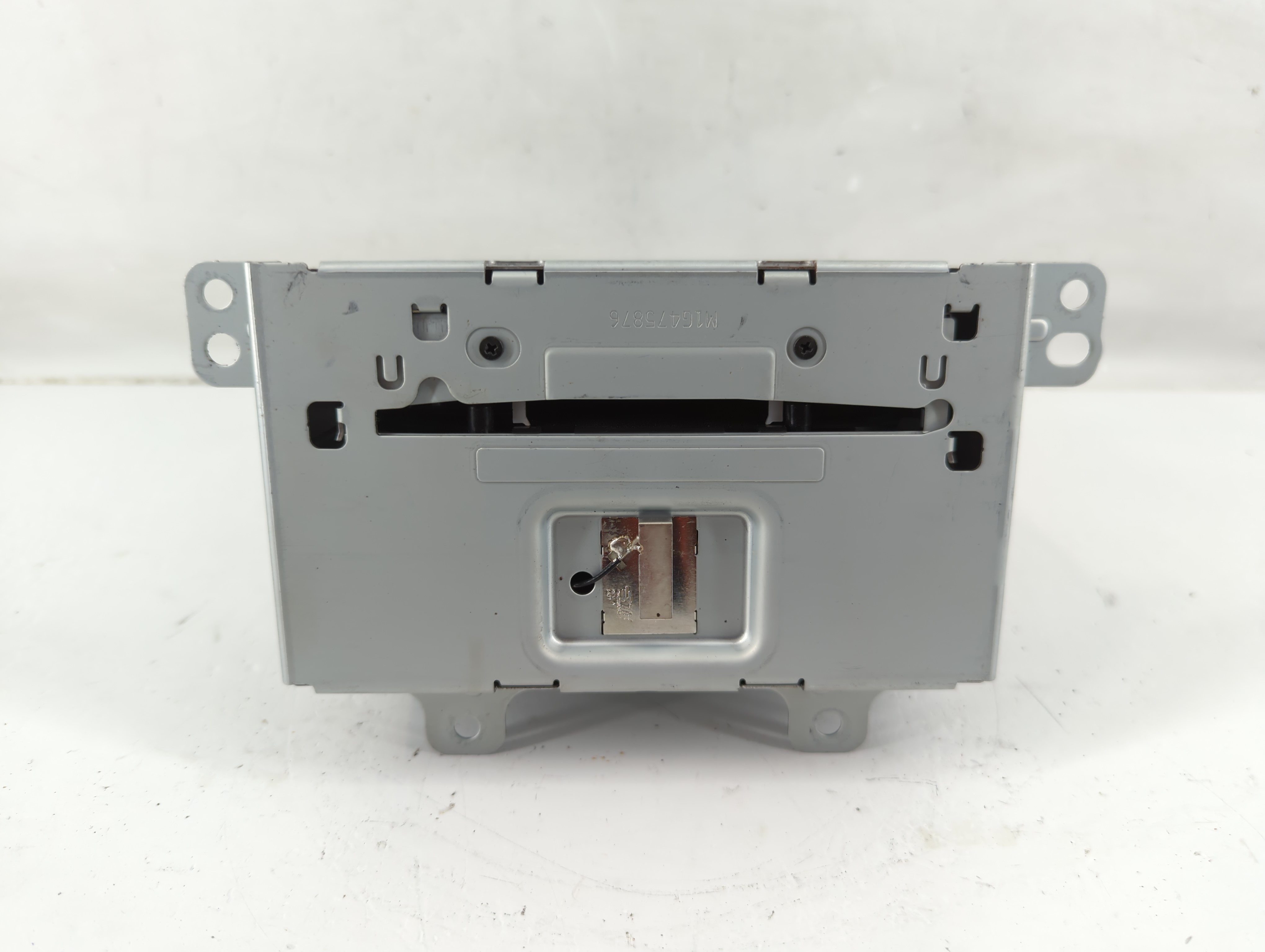 2015-2016 Chevrolet Cruze Am Fm Cd Player Radio Receiver 947713 - Oemusedautoparts1.com