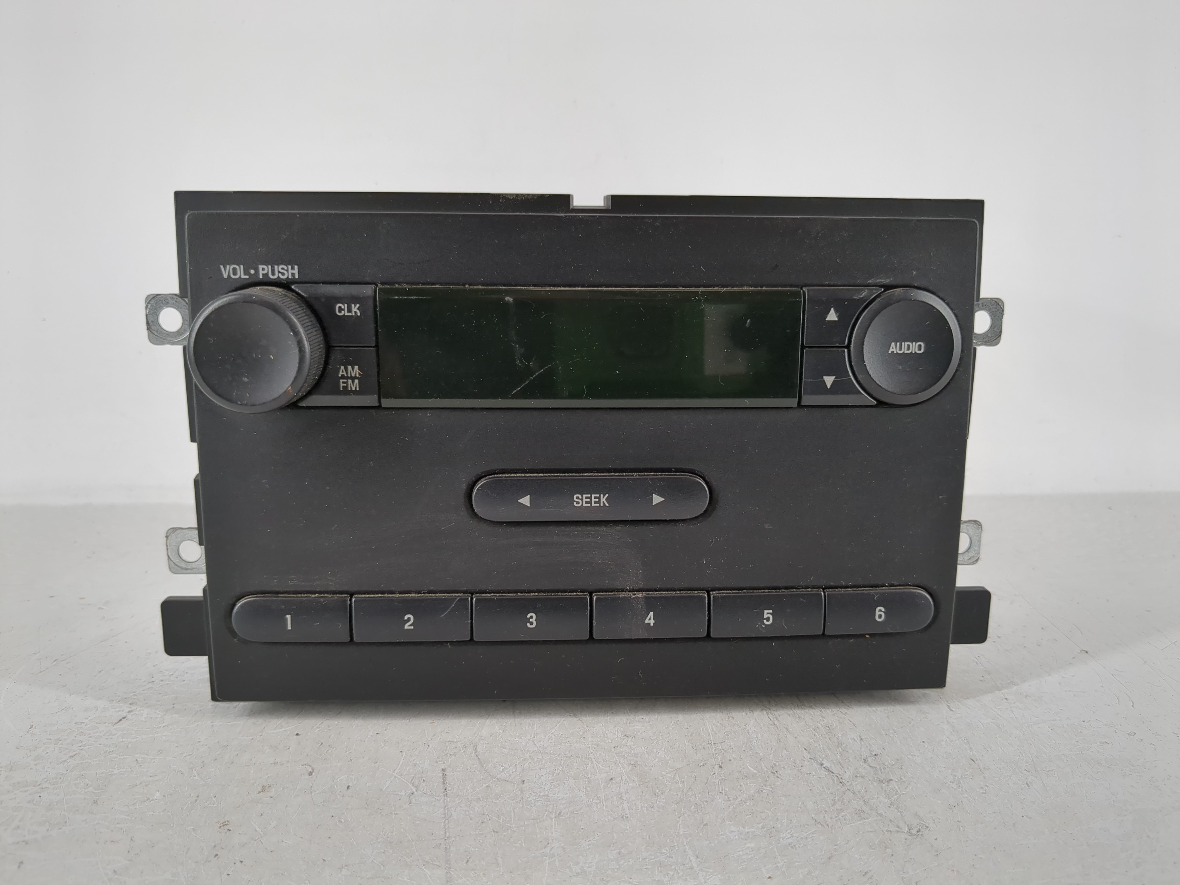 Picture of 2004-2006 Ford F-150 Am Fm Cd Player Radio Receiver 947801