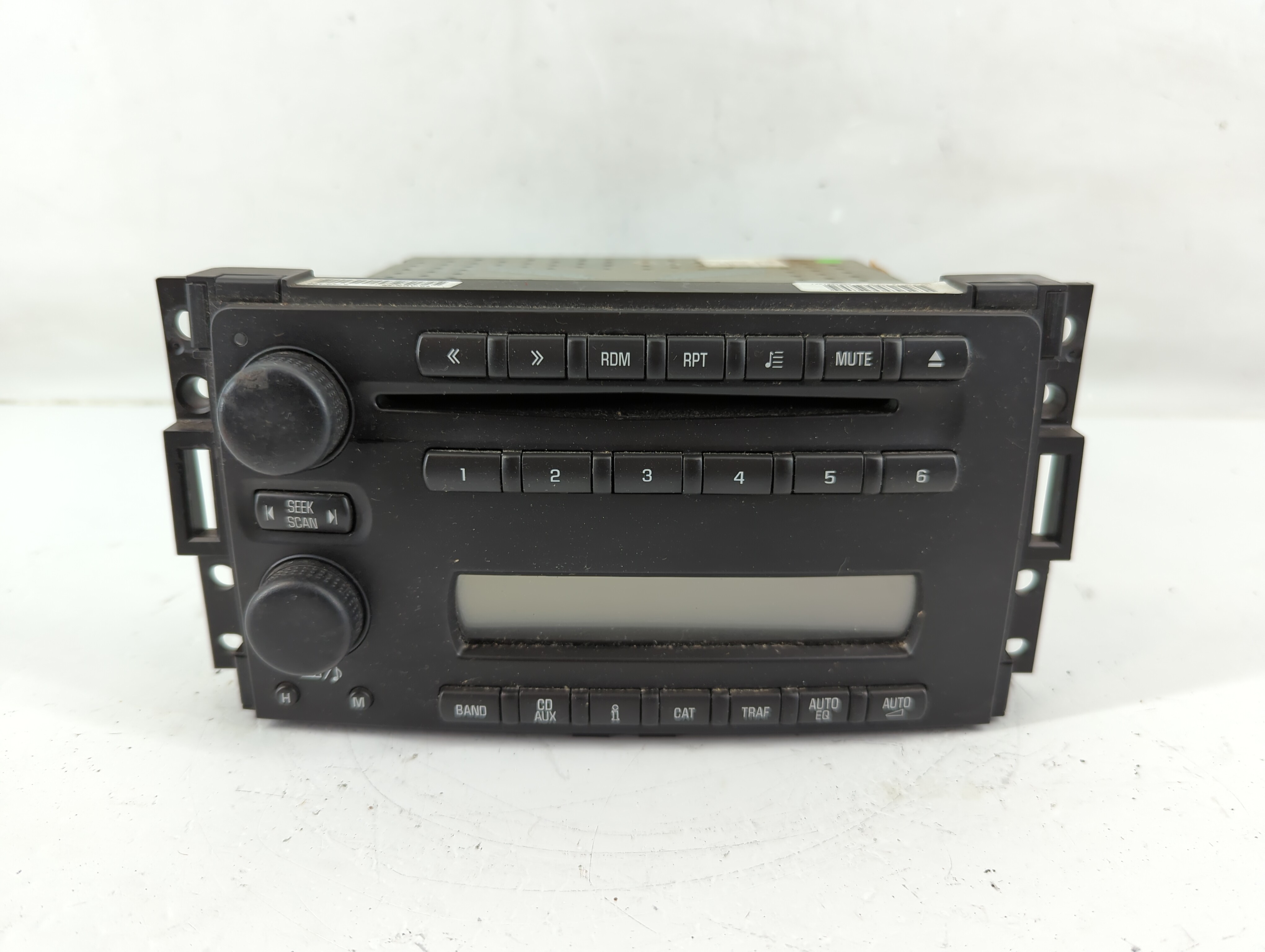 2005-2007 Saturn Relay Am Fm Cd Player Radio Receiver 948355 - Oemusedautoparts1.com