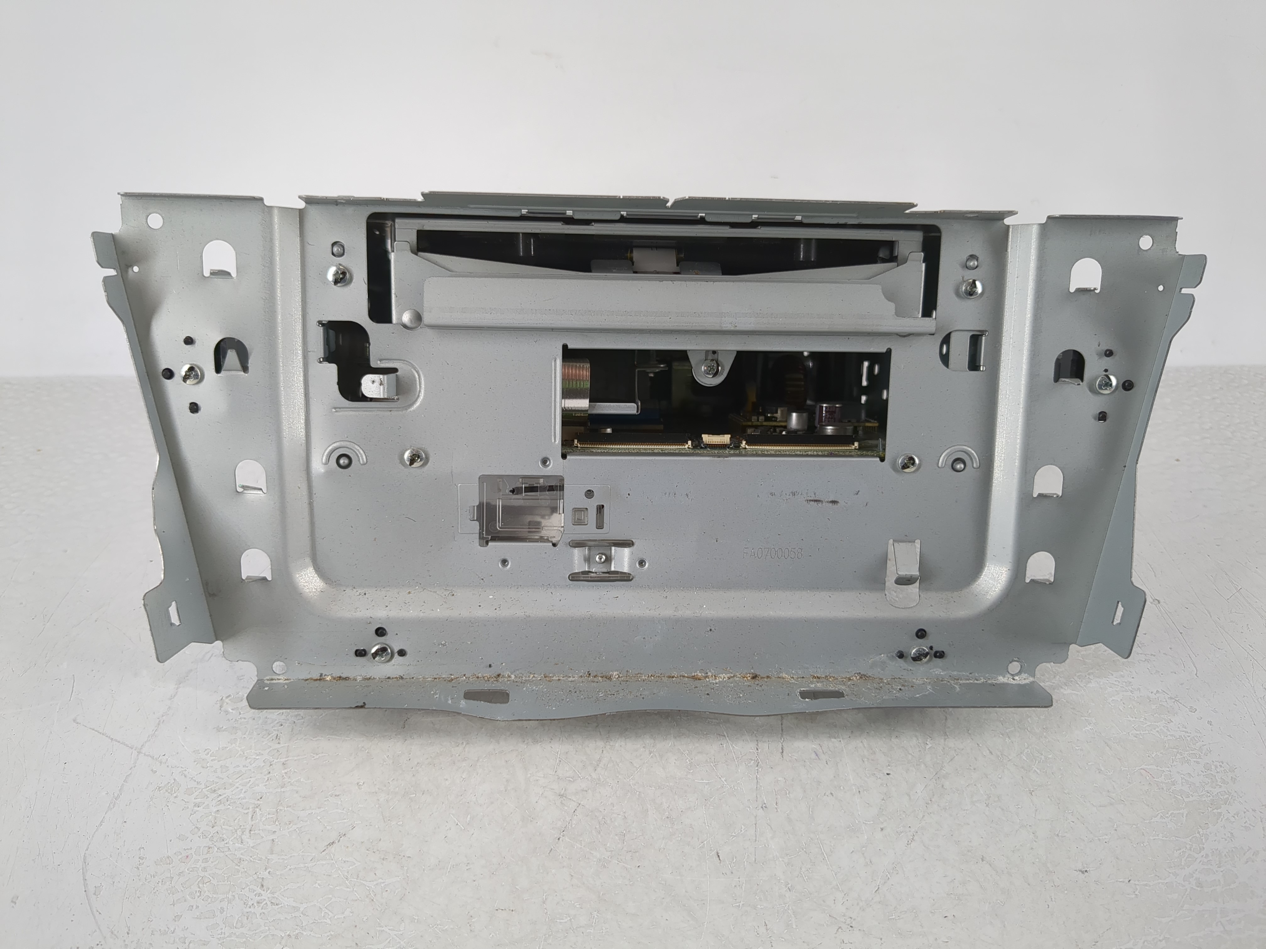 2012-2015 Toyota Prius Am Fm Cd Player Radio Receiver 948384 - Oemusedautoparts1.com