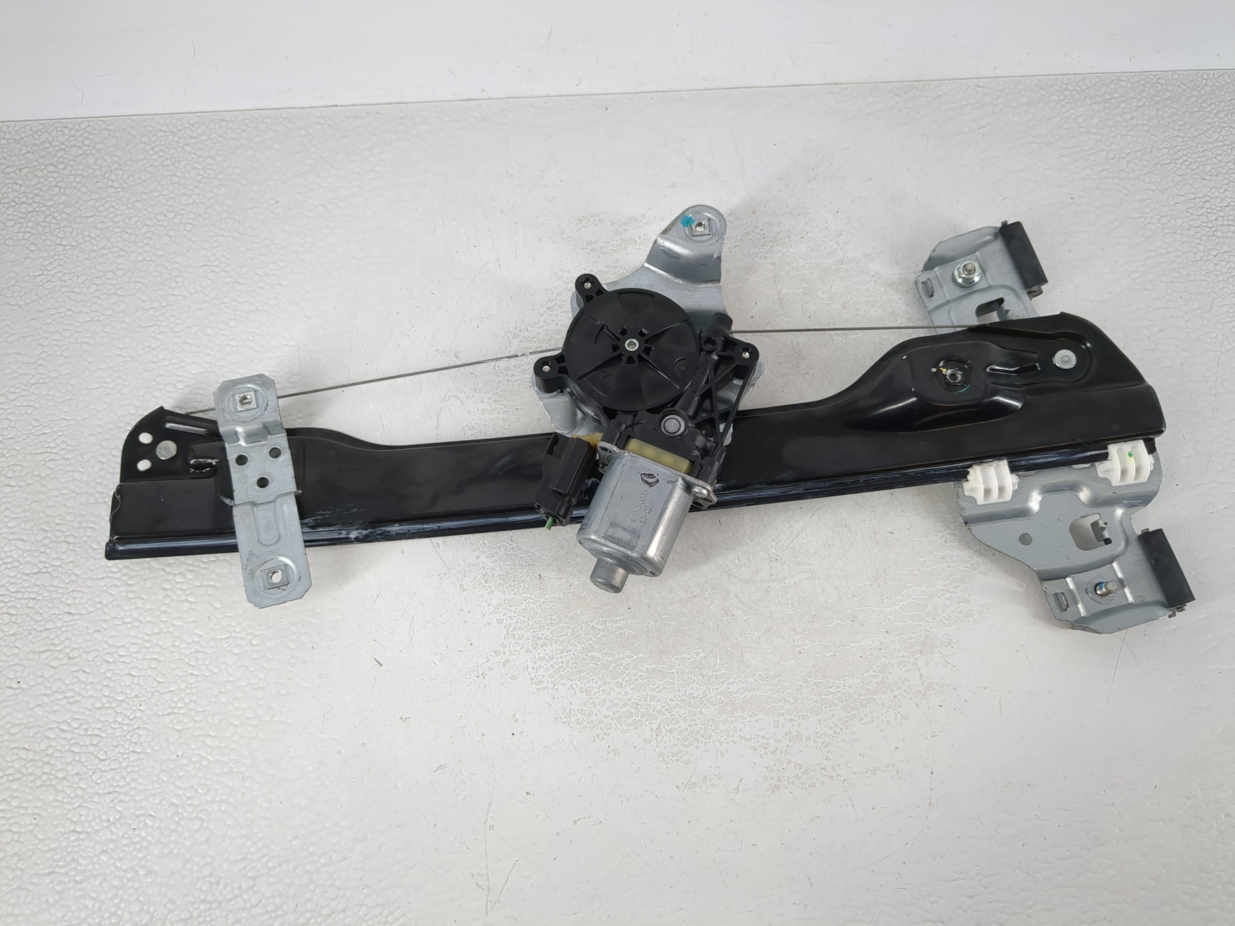 2013-2019 Chevrolet Sonic Passenger Front Right Power Window Motor 951030 - Oemusedautoparts1.com