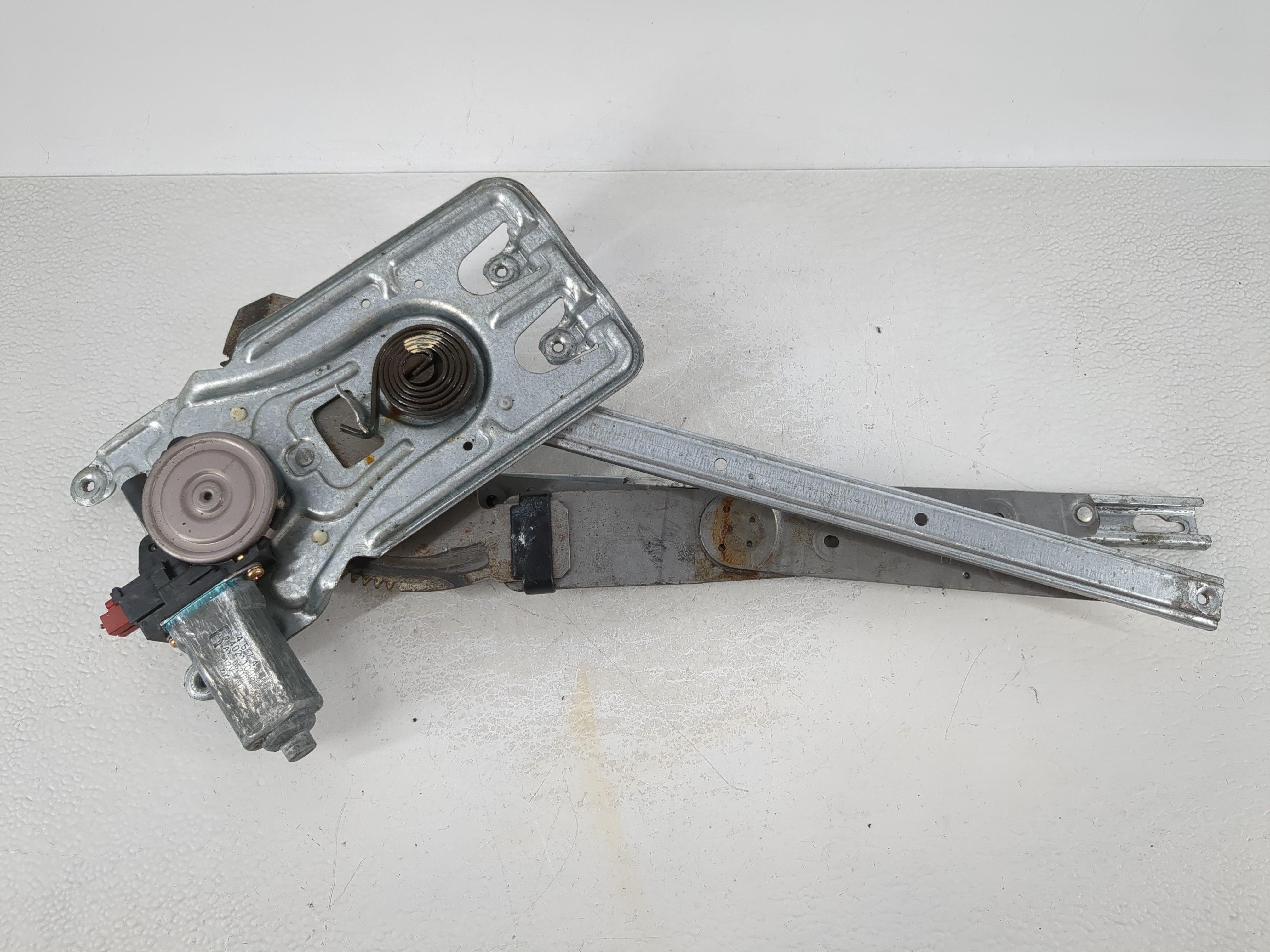 Picture of 1998-2004 Chrysler Concorde Driver Front Left Power Window Motor 951126