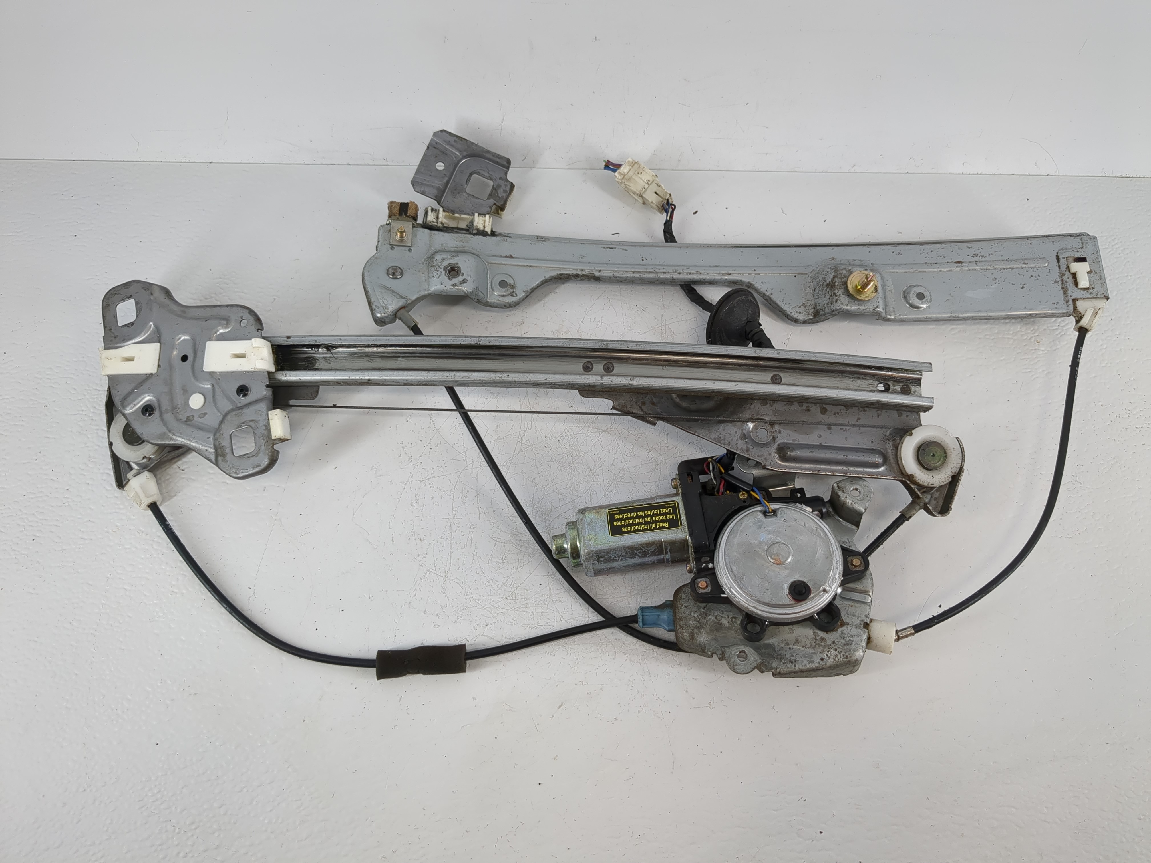 2003-2007 Infiniti G35 Driver Front Left Power Window Motor 951208 - Oemusedautoparts1.com