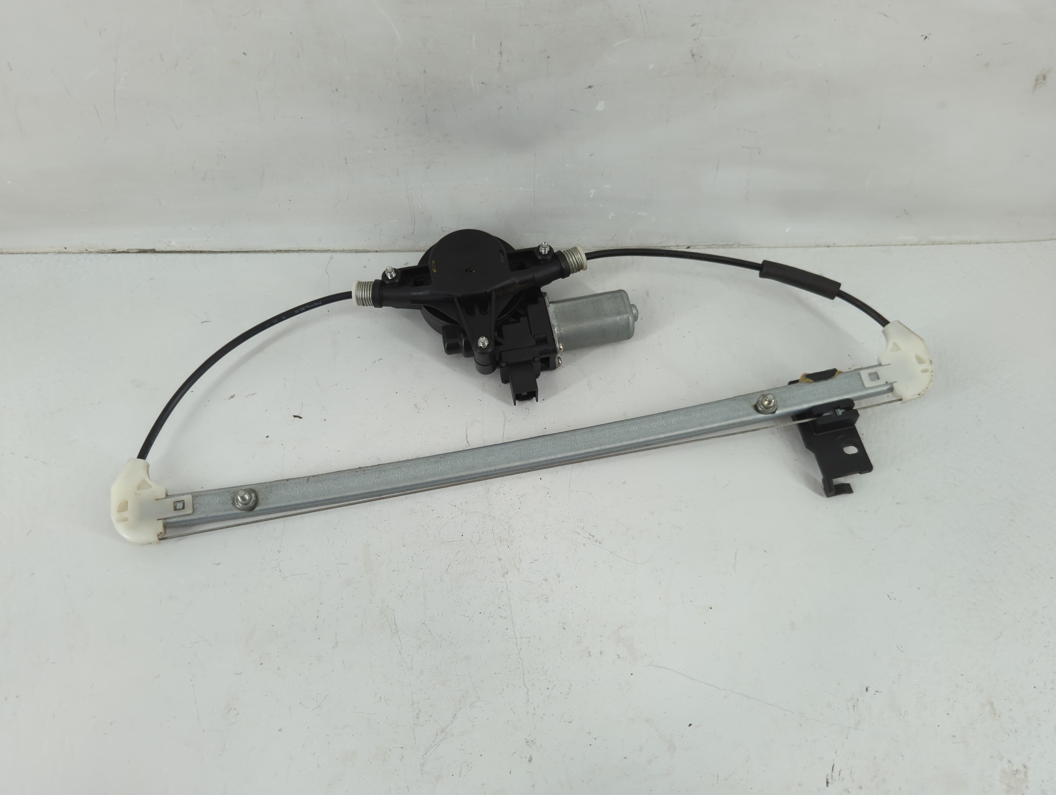 Picture of 2010-2013 Mazda 3 Passenger Rear Right Power Window Motor 951290