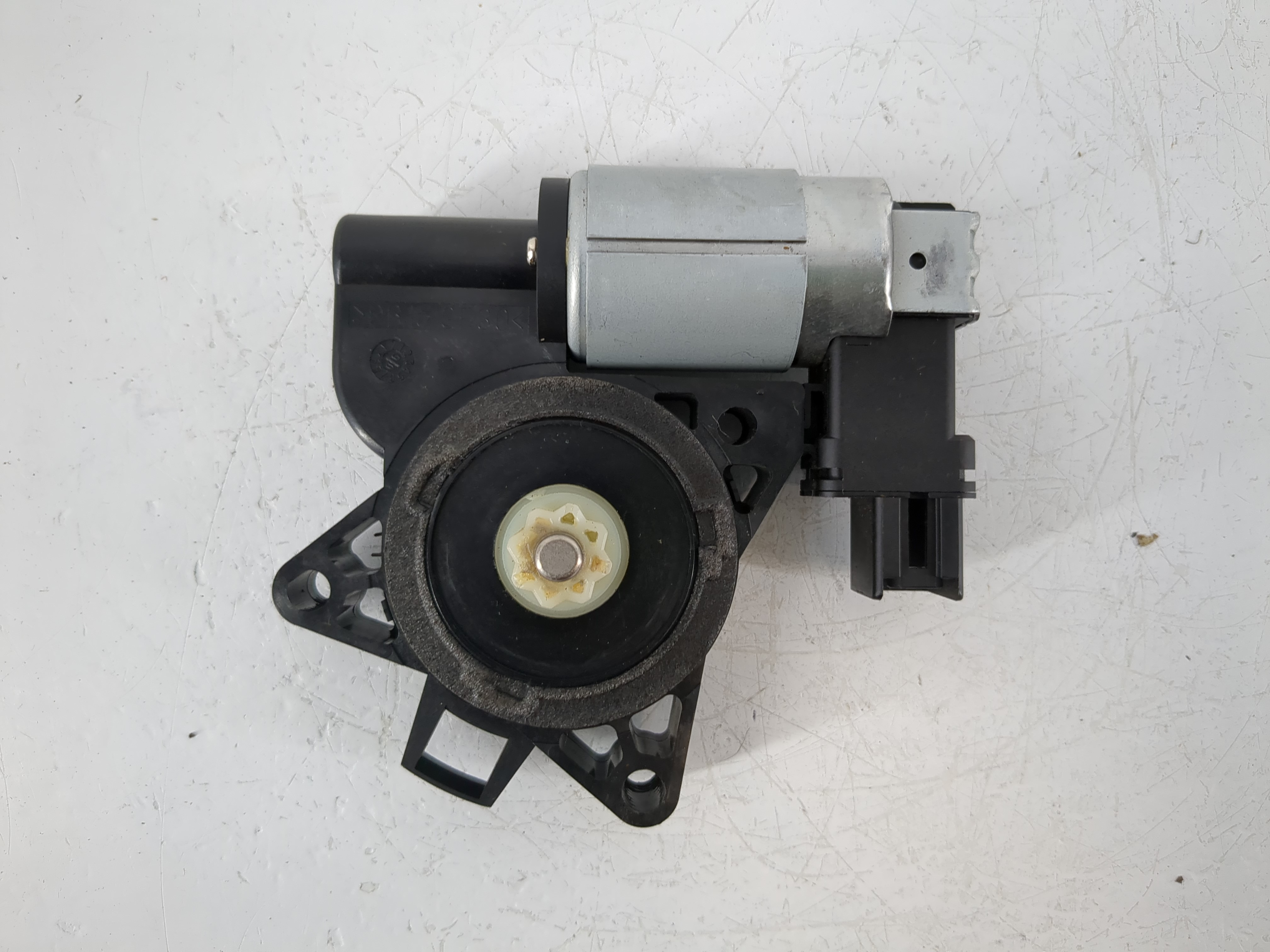 2004-2009 Mazda 3 Passenger Rear Right Power Window Motor 951643 - Oemusedautoparts1.com