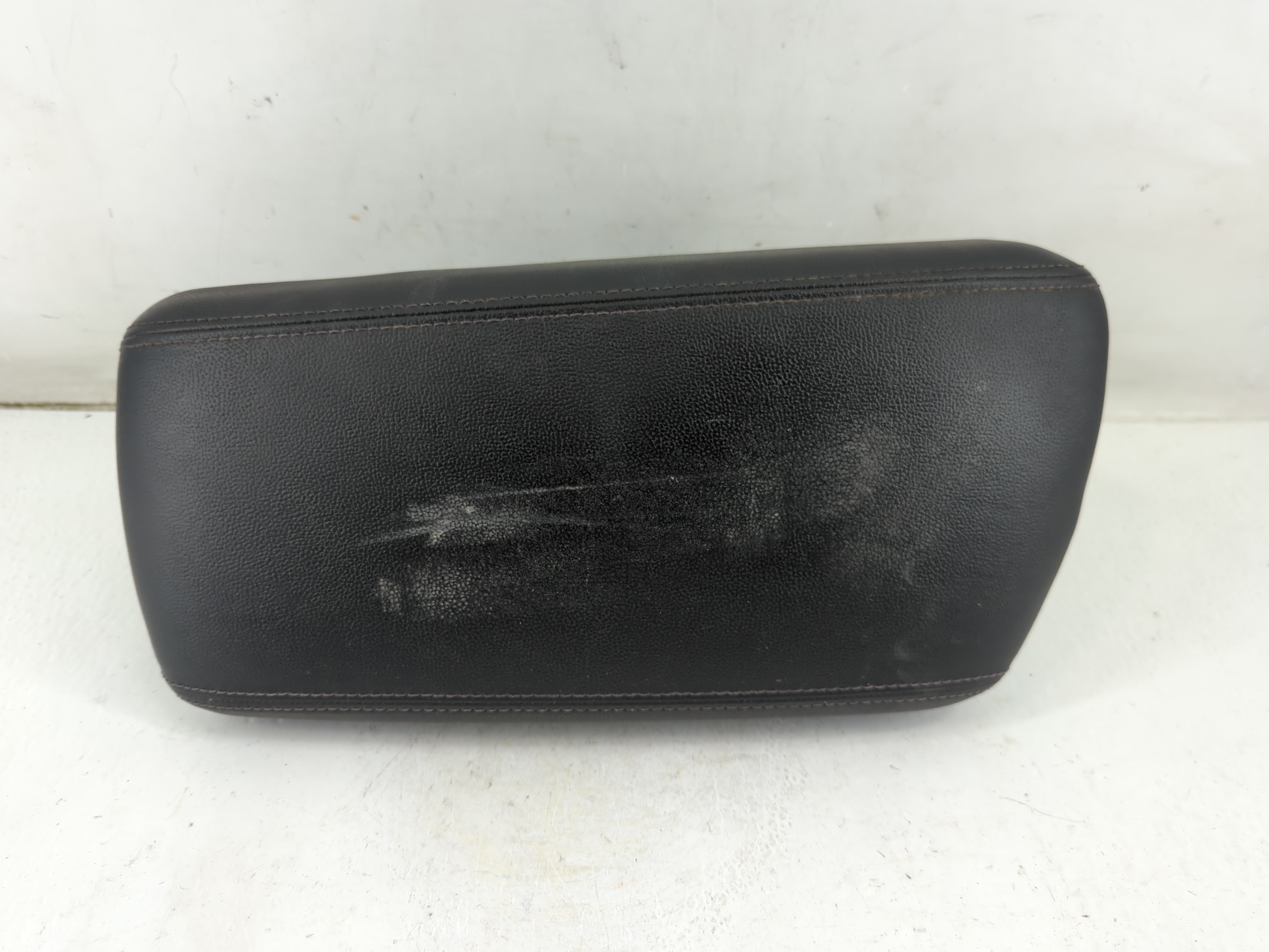 2017 Kia Optima Center Console Armrest Cover Lid Black 952598 - Oemusedautoparts1.com