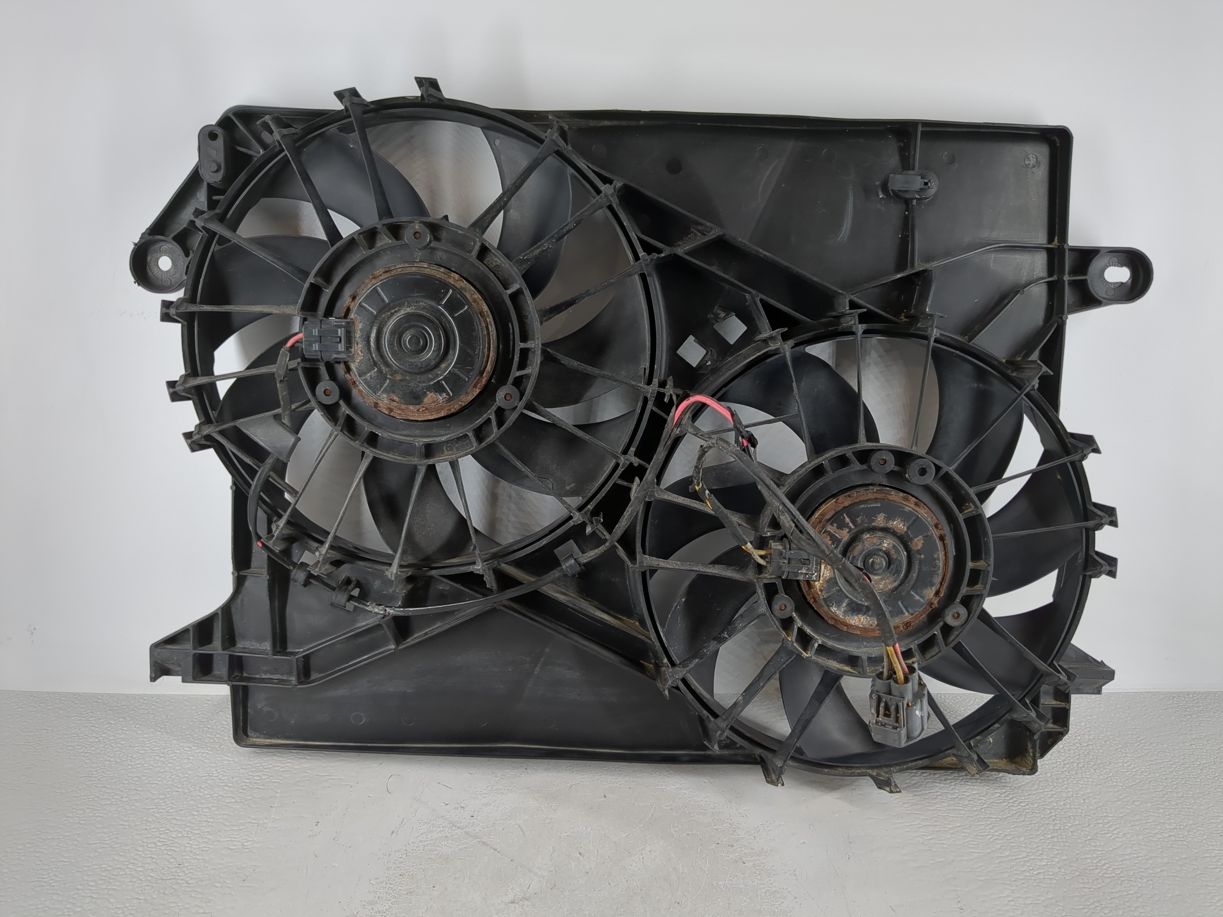 Picture of 2008-2009 Dodge Charger Electric Radiator Cooling Fan Motor Assembly 955505