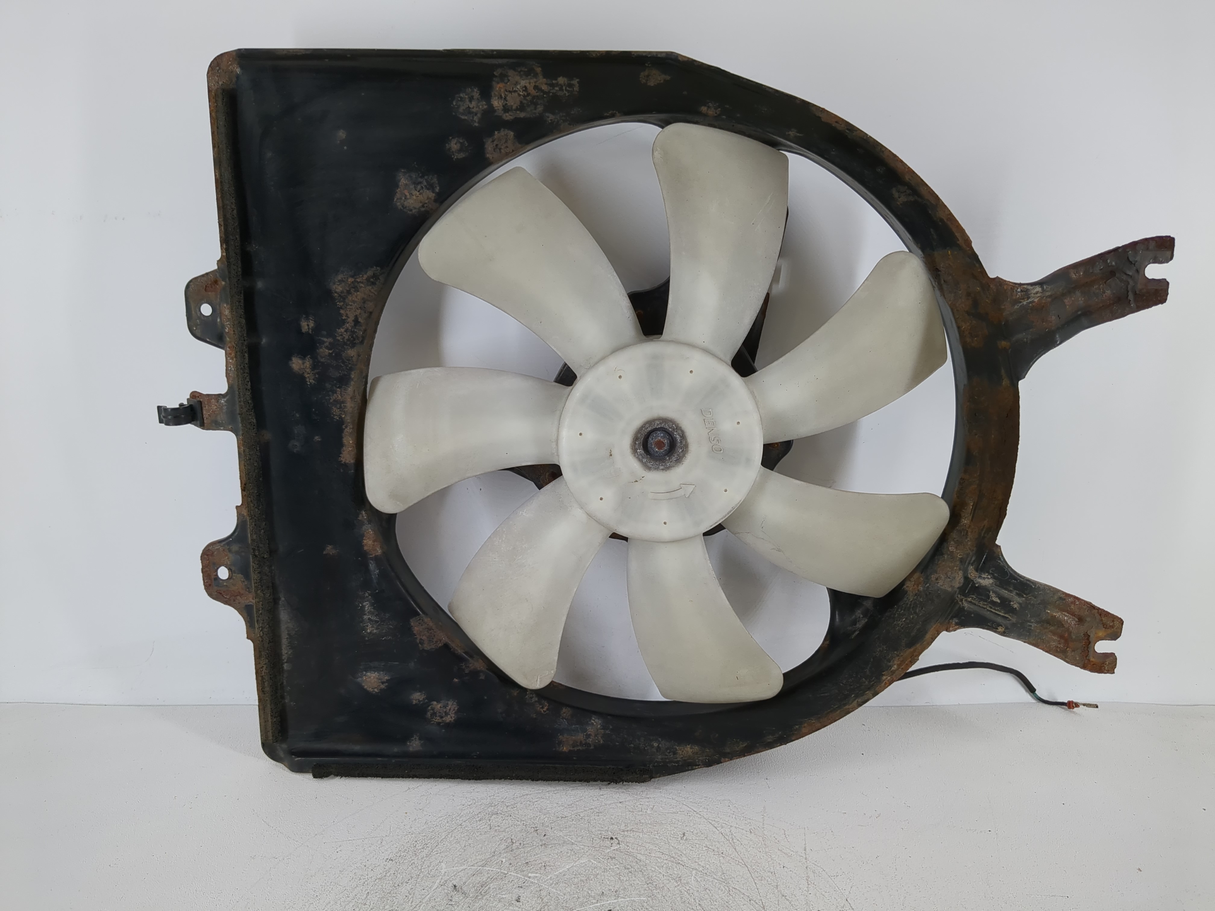 Picture of 2005-2010 Honda Odyssey Electric Radiator Cooling Fan Motor Assembly 955668