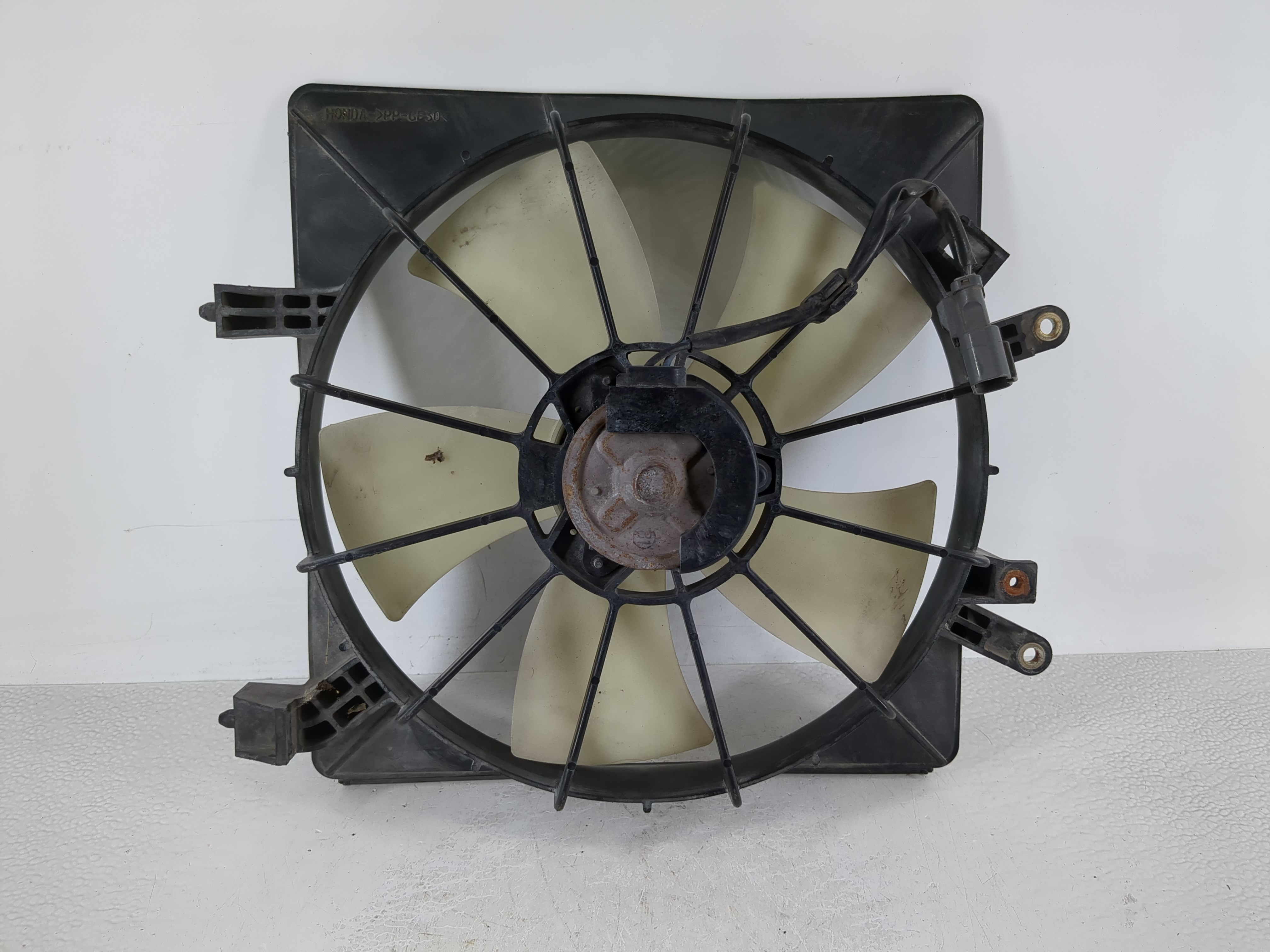 2001-2005 Honda Civic Electric Radiator Cooling Fan Motor Assembly 955896 - Oemusedautoparts1.com