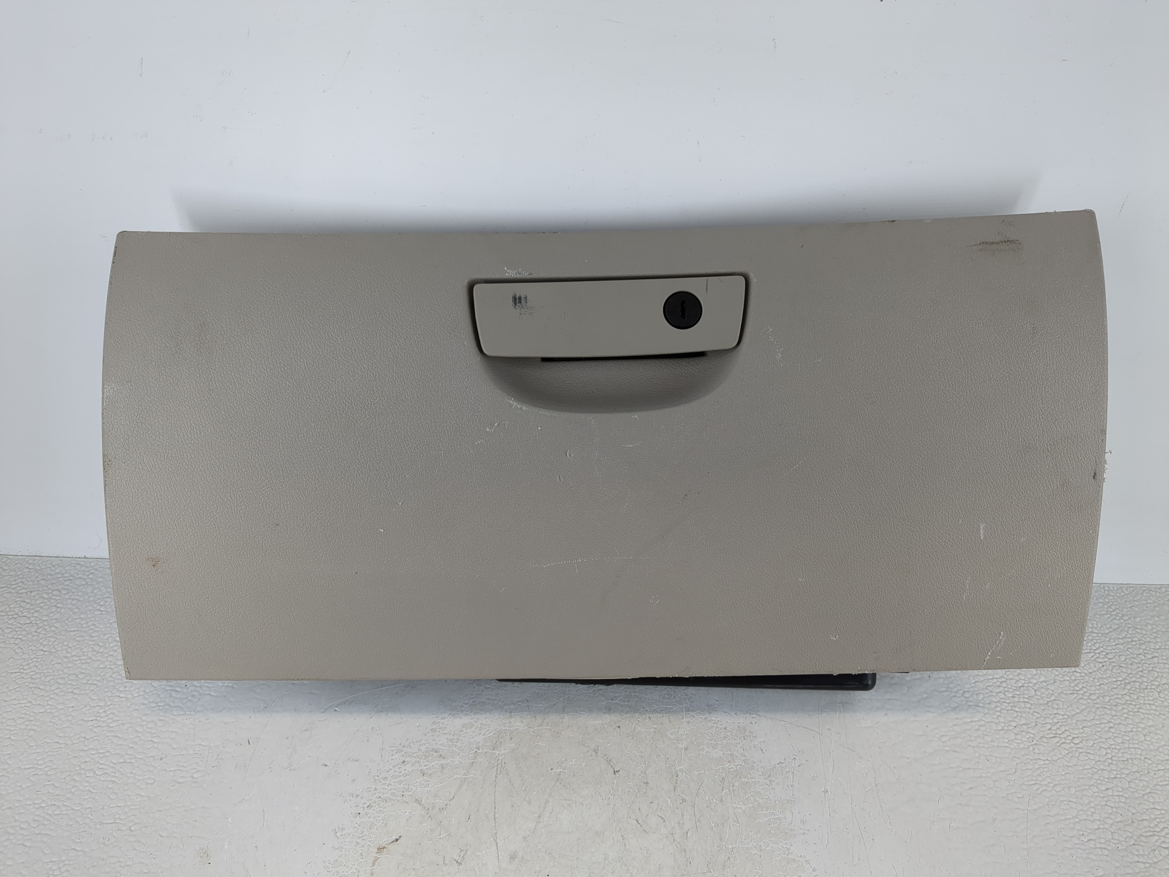 2007 Chrysler 300 Passenger Glove Box Door Storage Compartment 956207 - Oemusedautoparts1.com