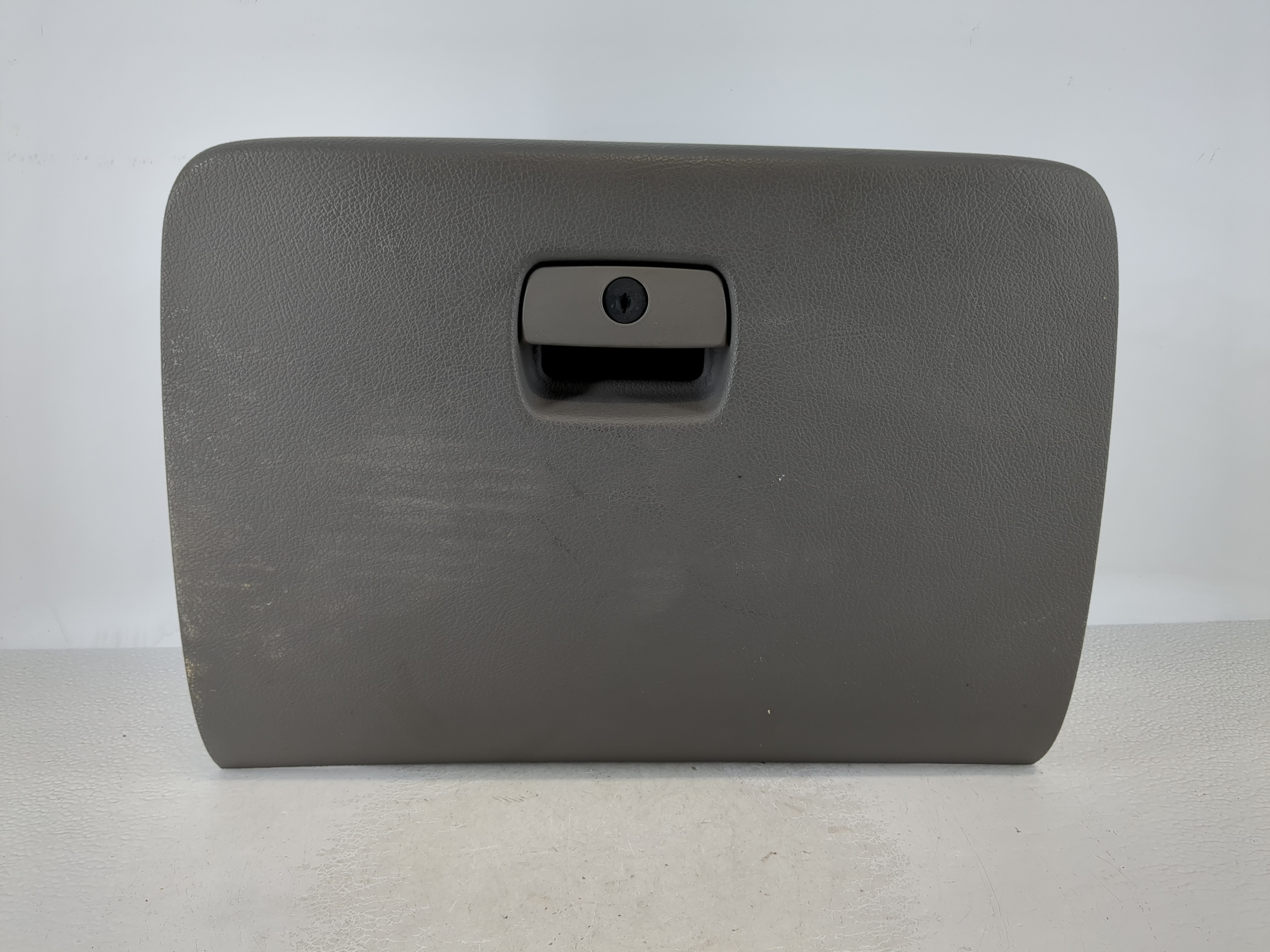 2006 Chevrolet Trail Blazer Passenger Glove Box Door Storage Compartment 956389 - Oemusedautoparts1.com