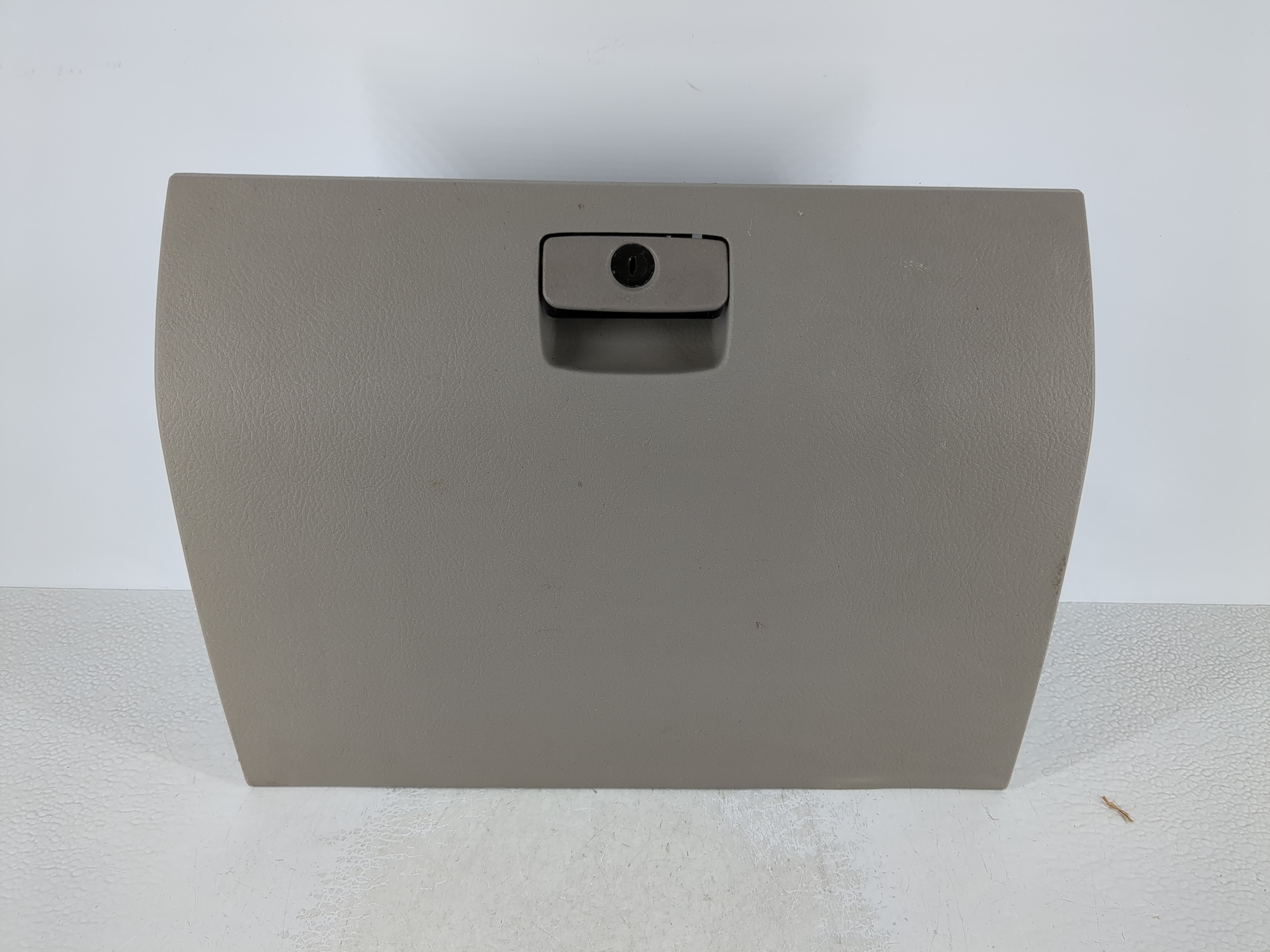 2005 Kia Sedona Passenger Glove Box Door Storage Compartment 956669 - Oemusedautoparts1.com
