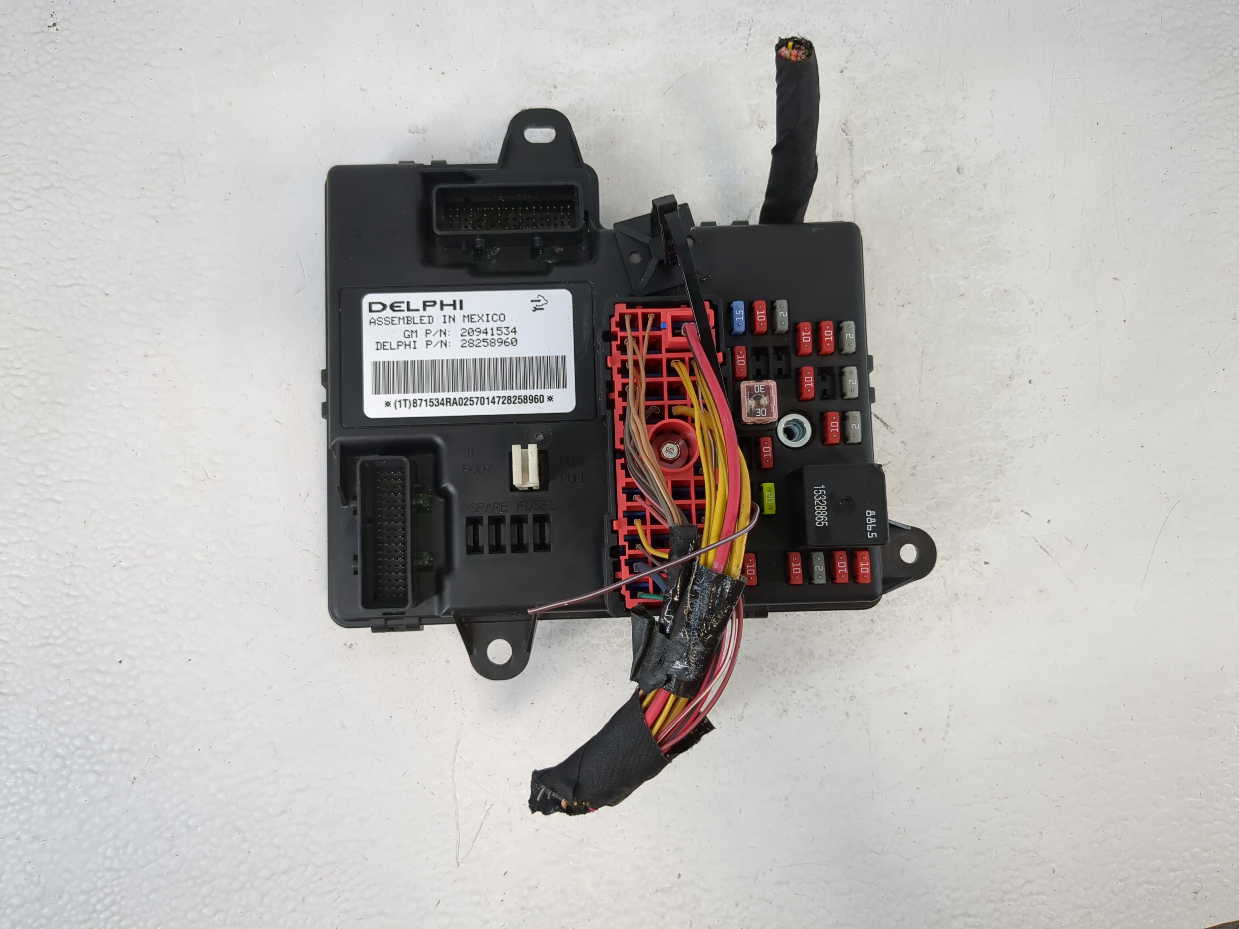 Picture of 2008-2011 Chevrolet Malibu Body Control Module Bcm Inner Cabin Fuse Box 964568