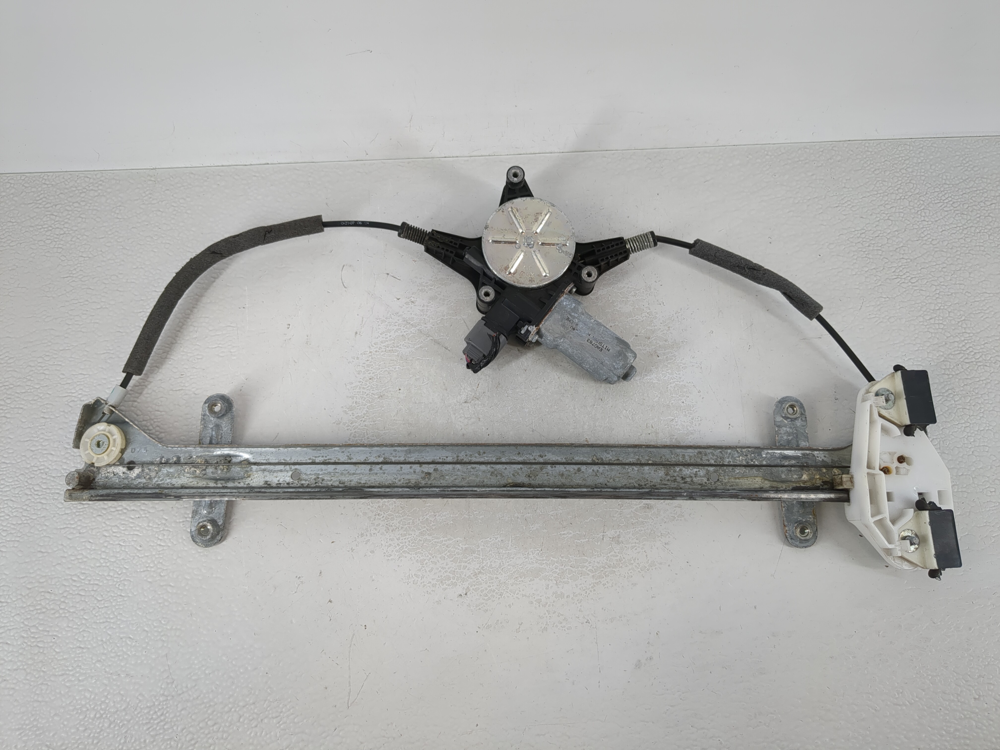 Picture of 2005-2010 Honda Odyssey Window Regulator Passenger Front 967067