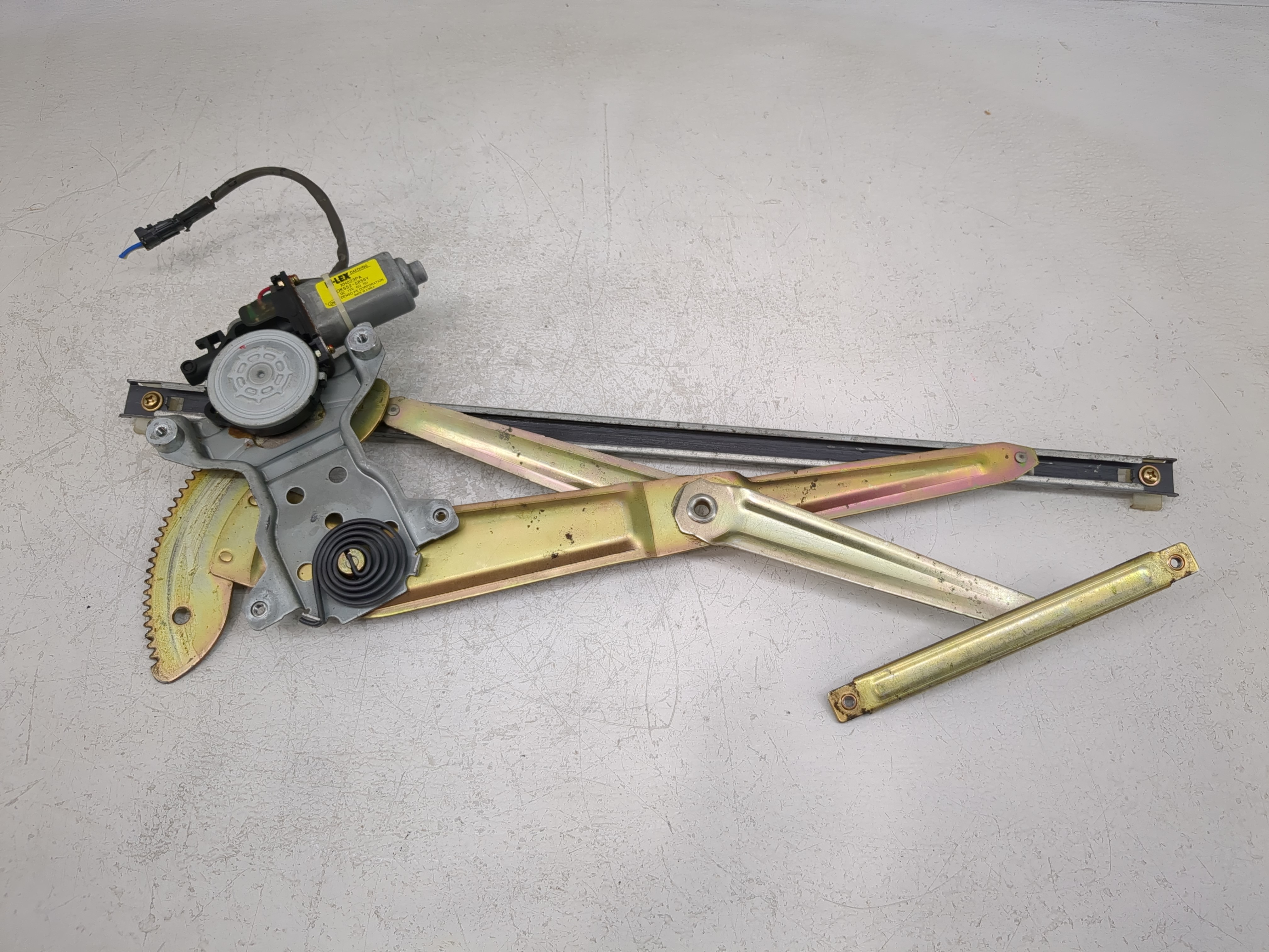 2002-2005 Kia Sedona Window Regulator Passenger Front 967213 - Oemusedautoparts1.com