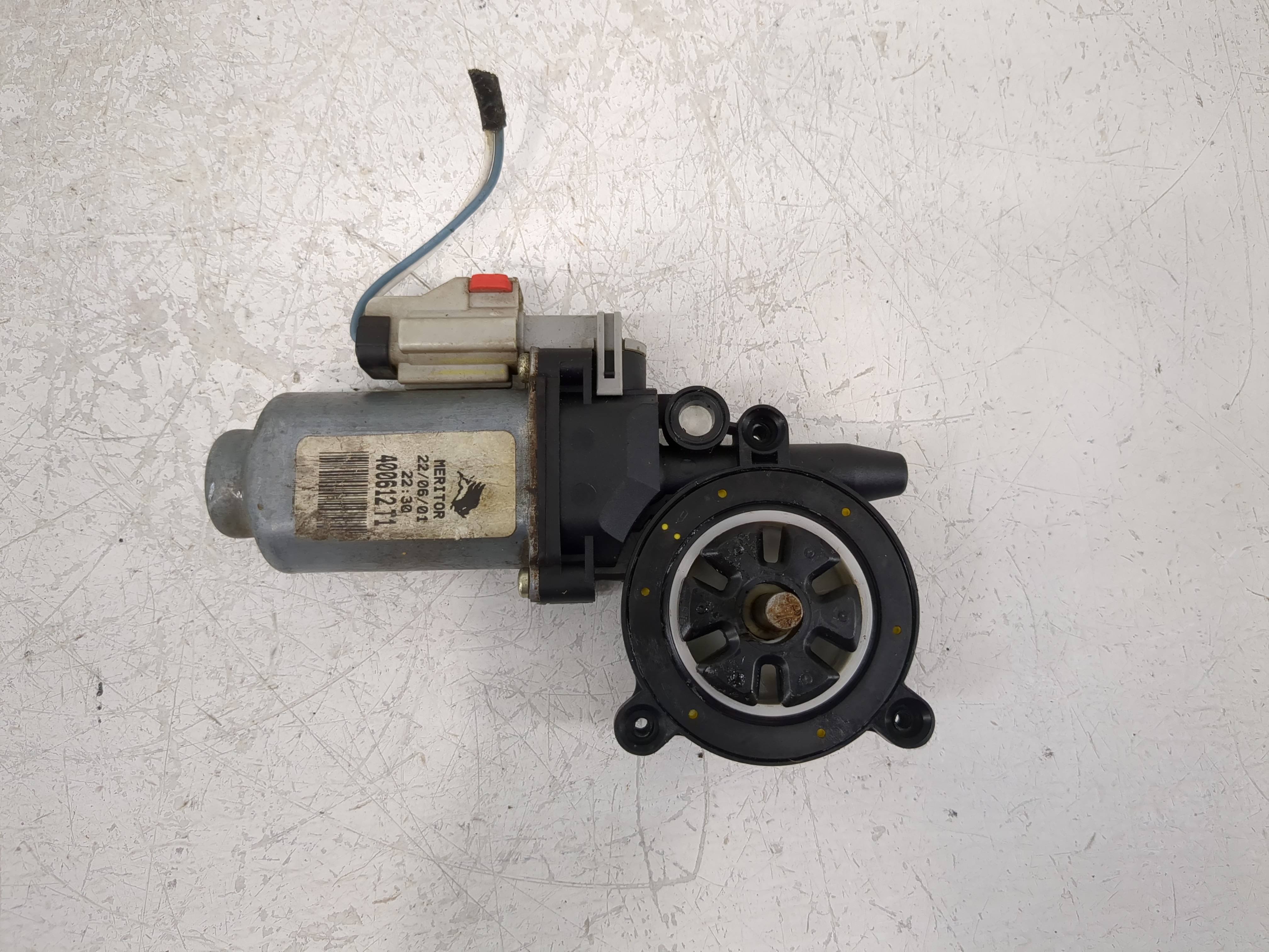 2002-2006 Jeep Liberty Driver Left Front Window Regulator 967338 - Oemusedautoparts1.com