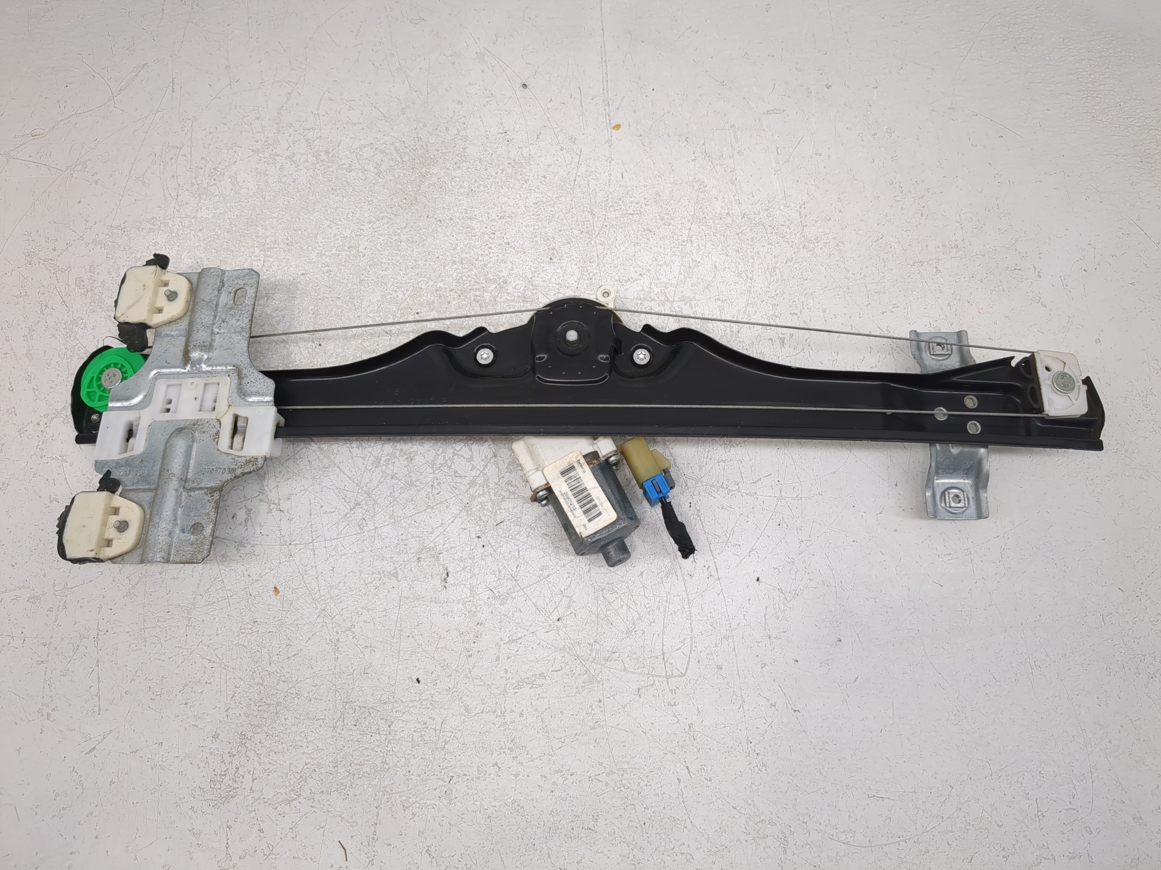 2009-2012 Gmc Acadia Window Regulator Passenger Front 967640 - Oemusedautoparts1.com