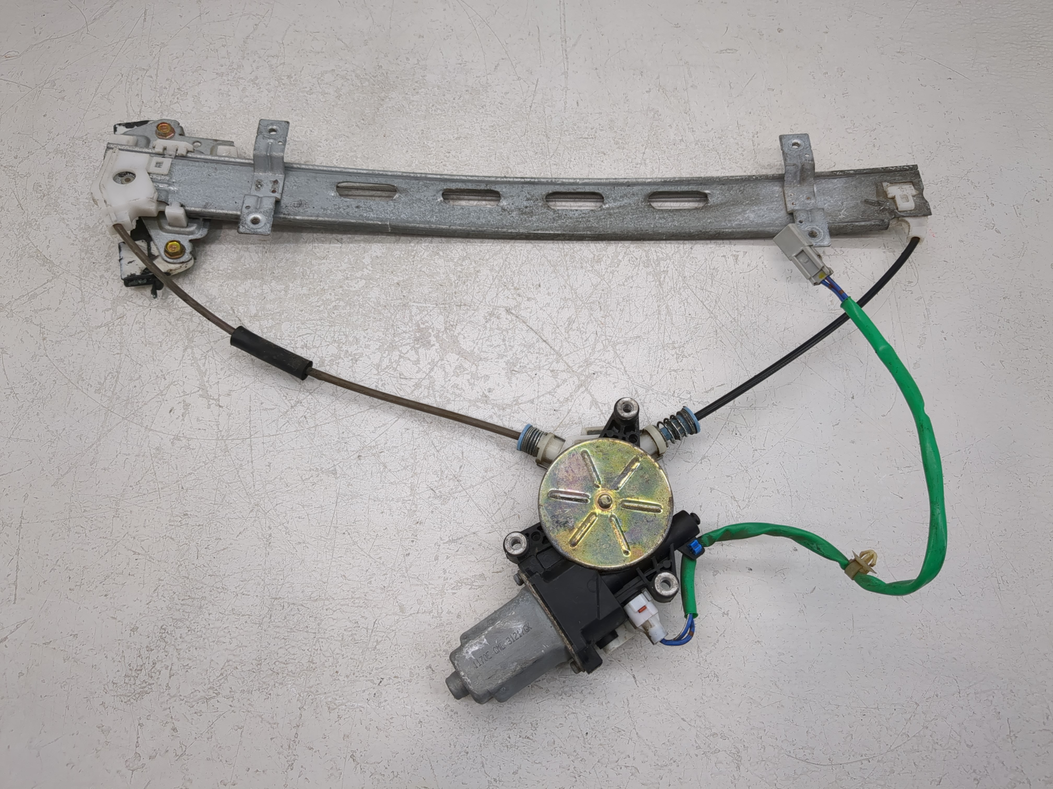 2003-2005 Honda Civic Driver Left Front Window Regulator 968575 - Oemusedautoparts1.com