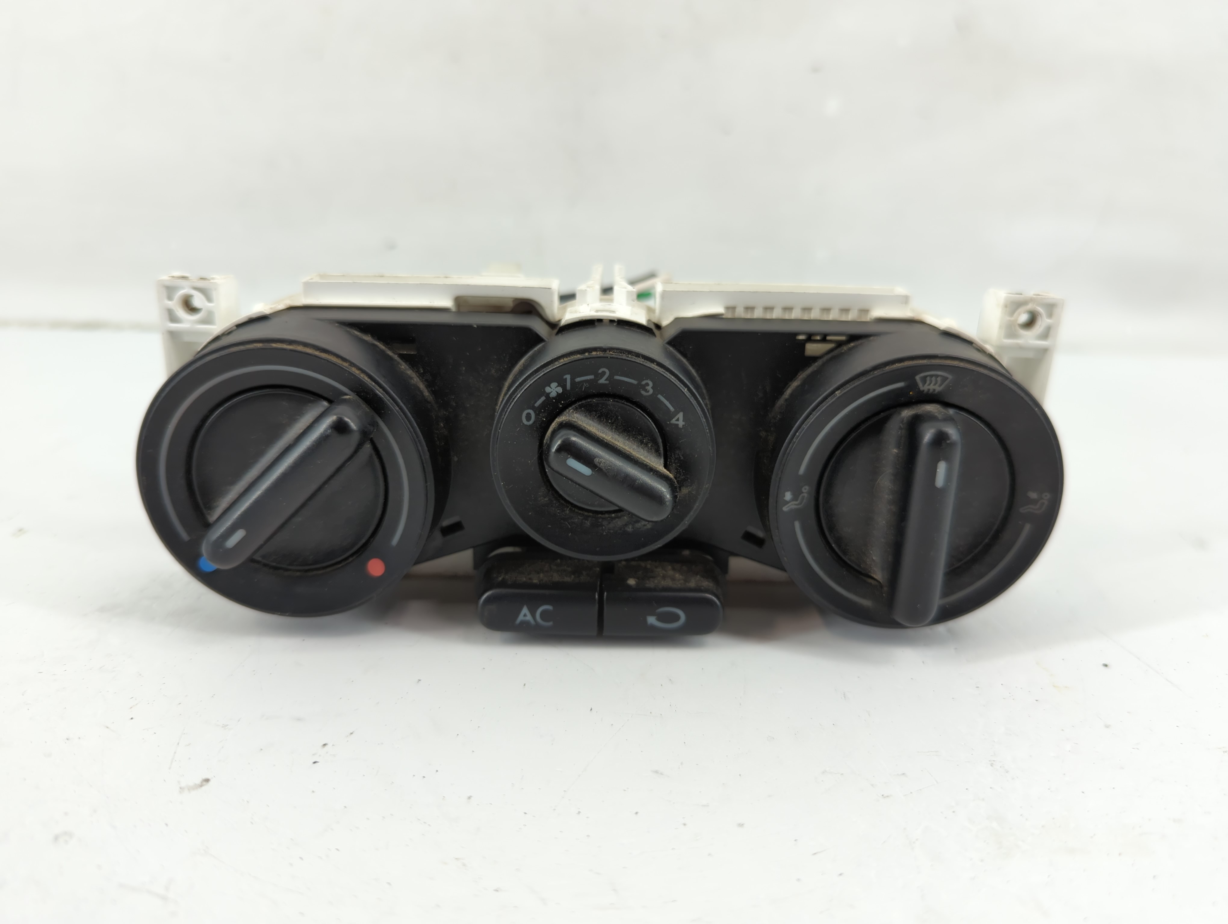 1998-2010 Volkswagen Beetle Ac Heater Climate Control Temperature Oem 975293 - Oemusedautoparts1.com