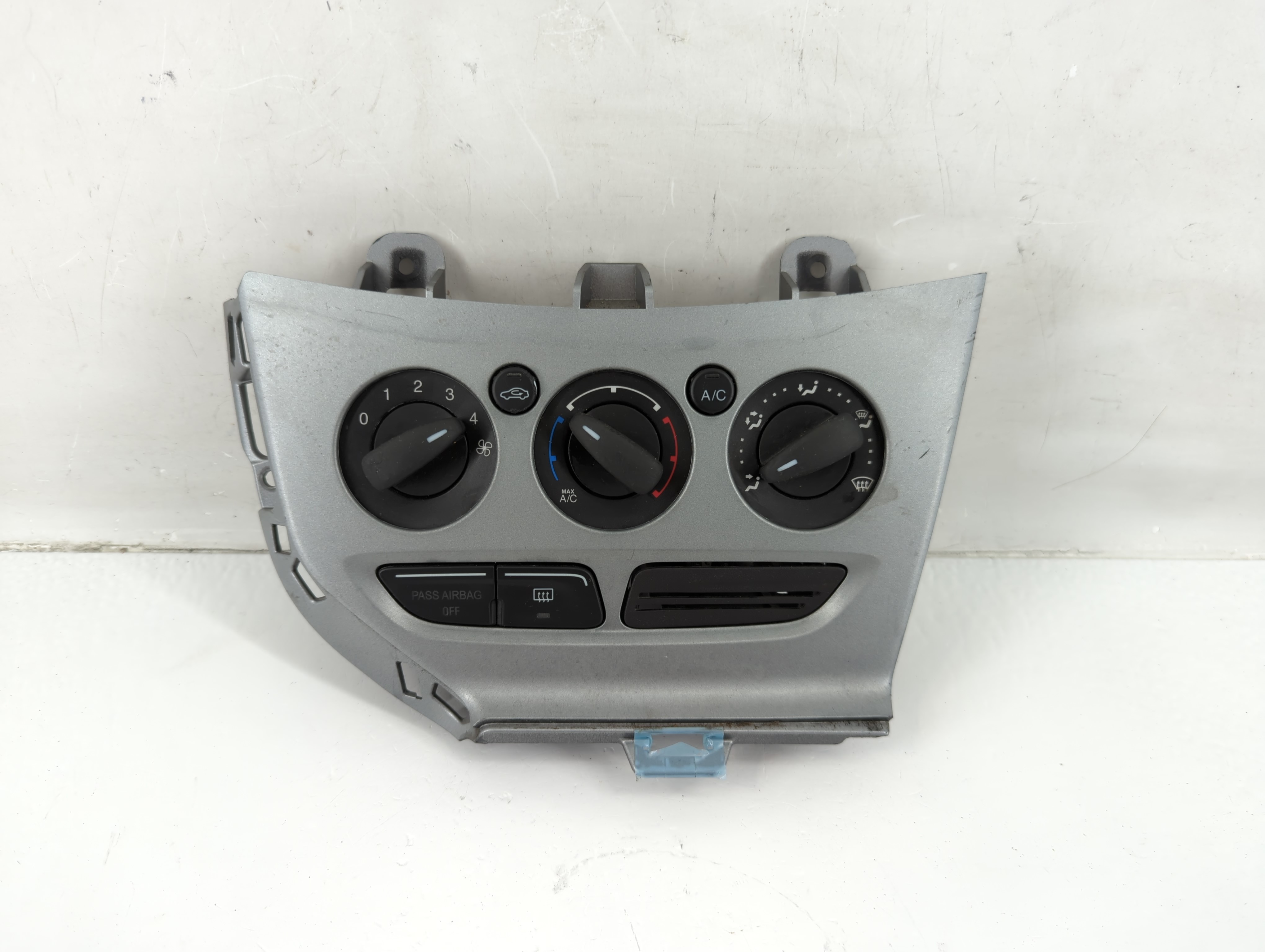 2012-2012 Ford Focus Ac Heater Climate Control Bm51-18522-ac 975651 - Oemusedautoparts1.com