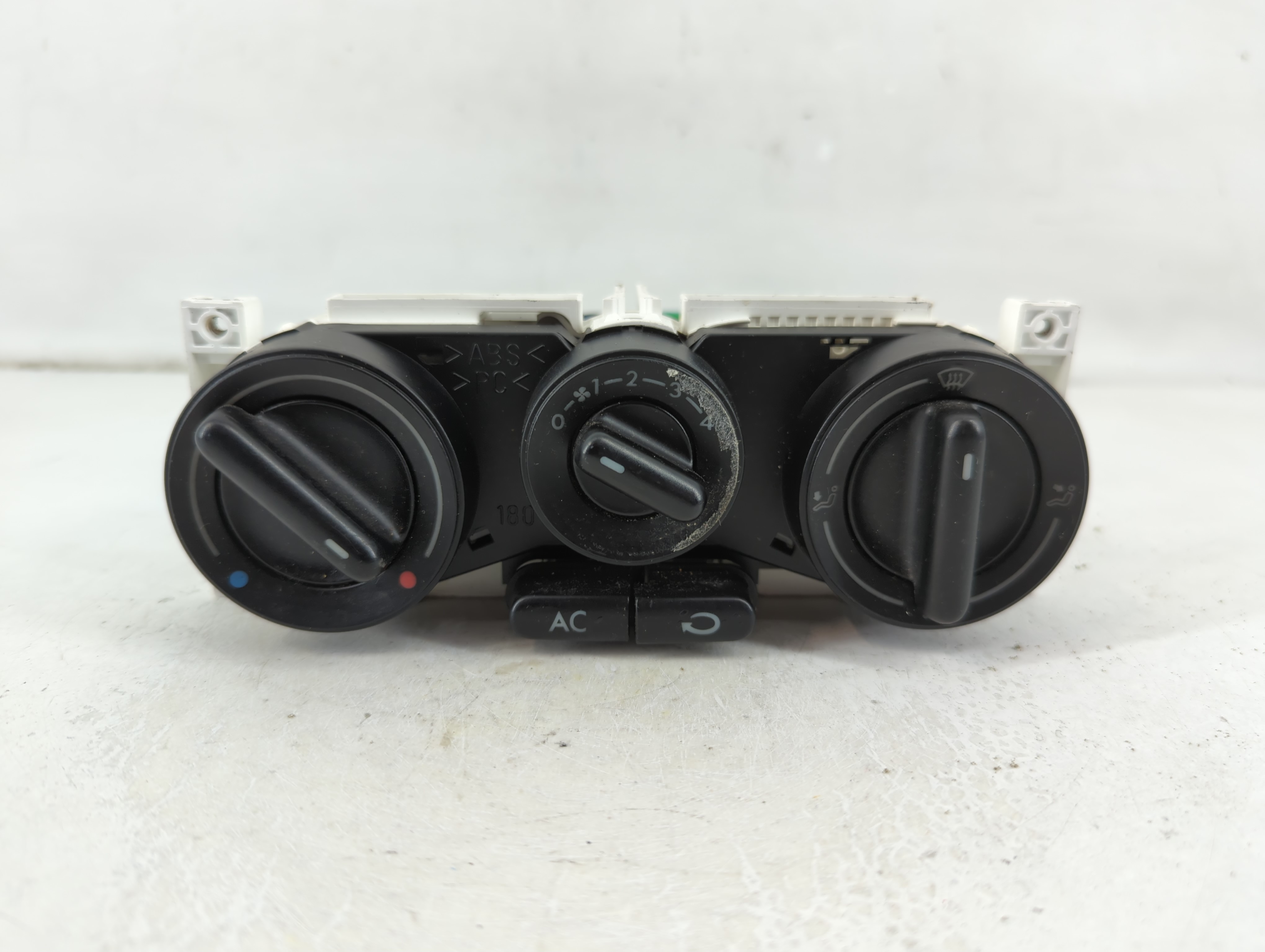 1998-2010 Volkswagen Beetle Ac Heater Climate Control Temperature Oem 975672 - Oemusedautoparts1.com
