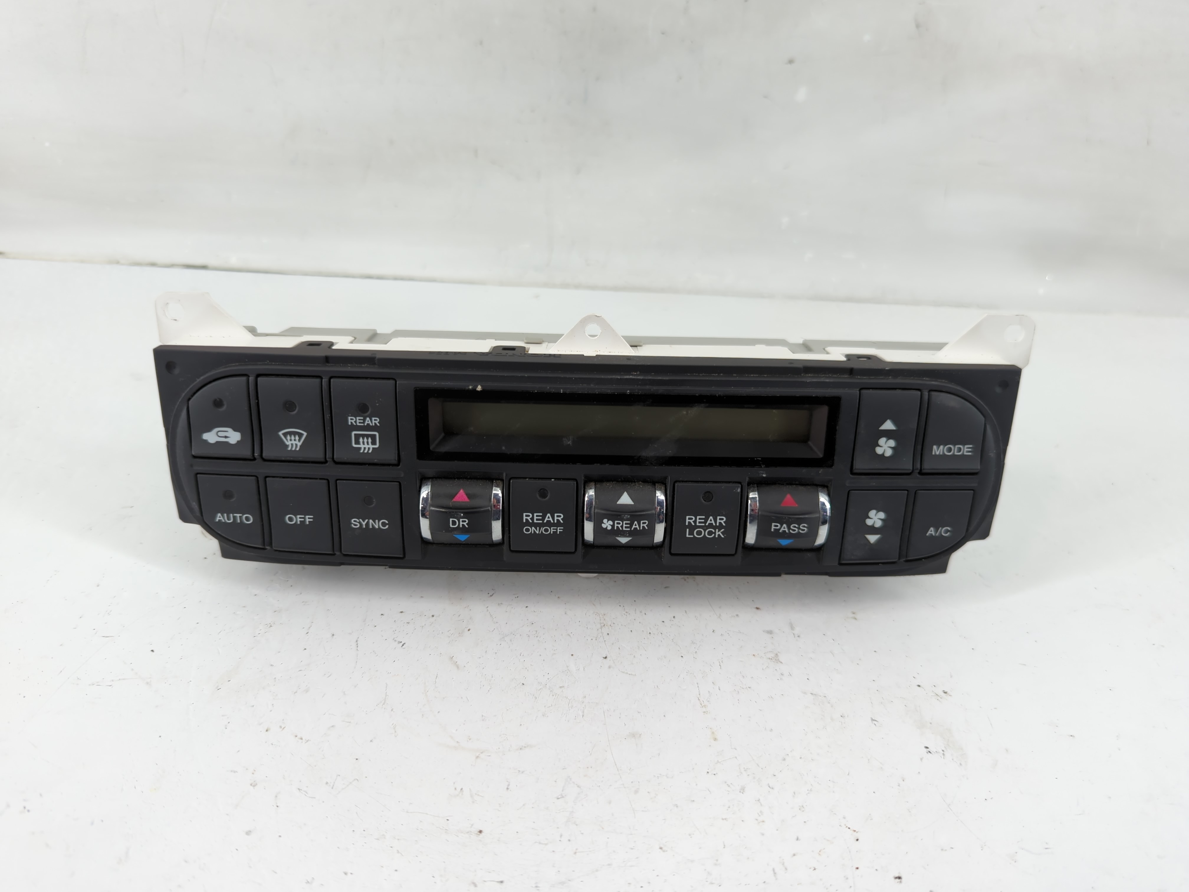2005-2007 Honda Odyssey Ac Heater Rear Climate Control Temperature Oem 976006 - Oemusedautoparts1.com