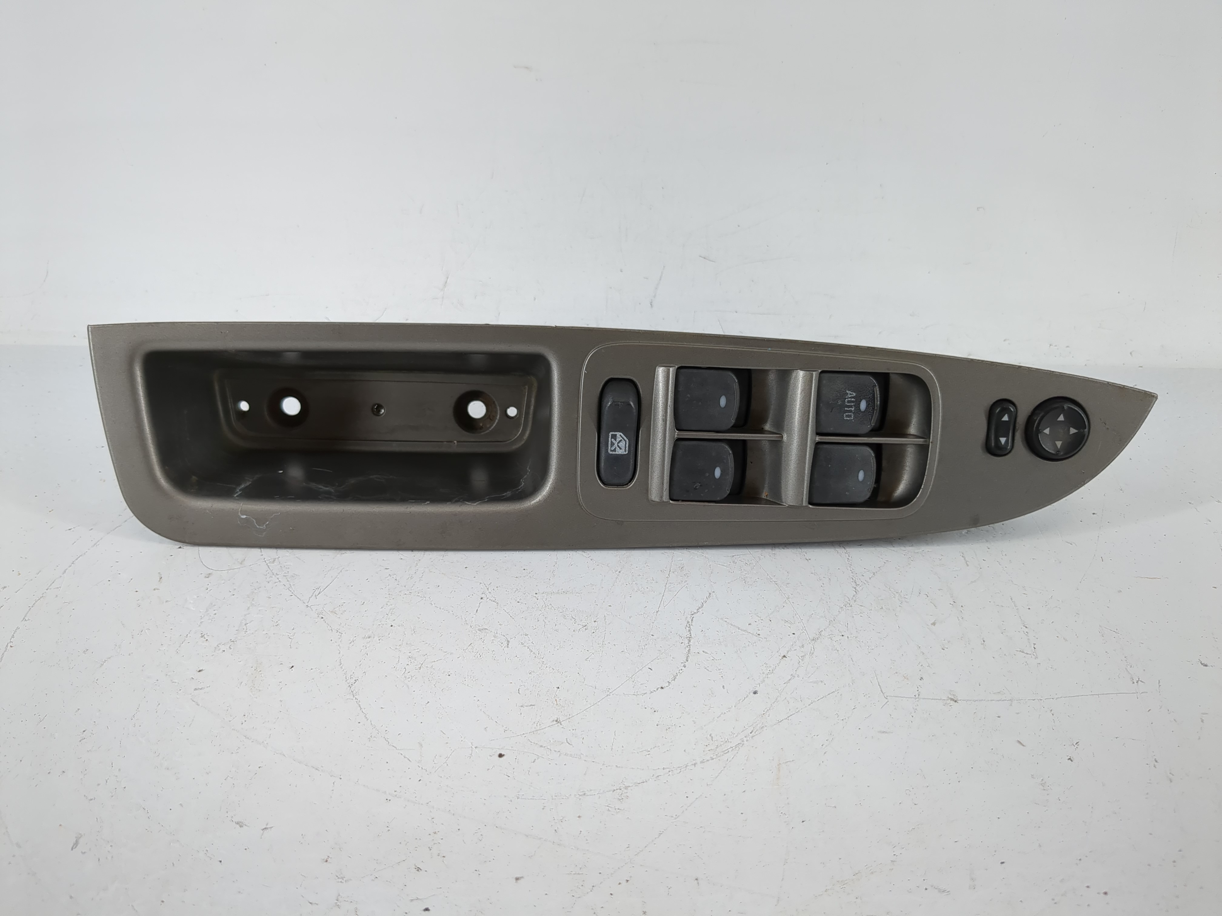 2010 Chevrolet Malibu Driver Left Door Master Power Window Switch 980773 - Oemusedautoparts1.com