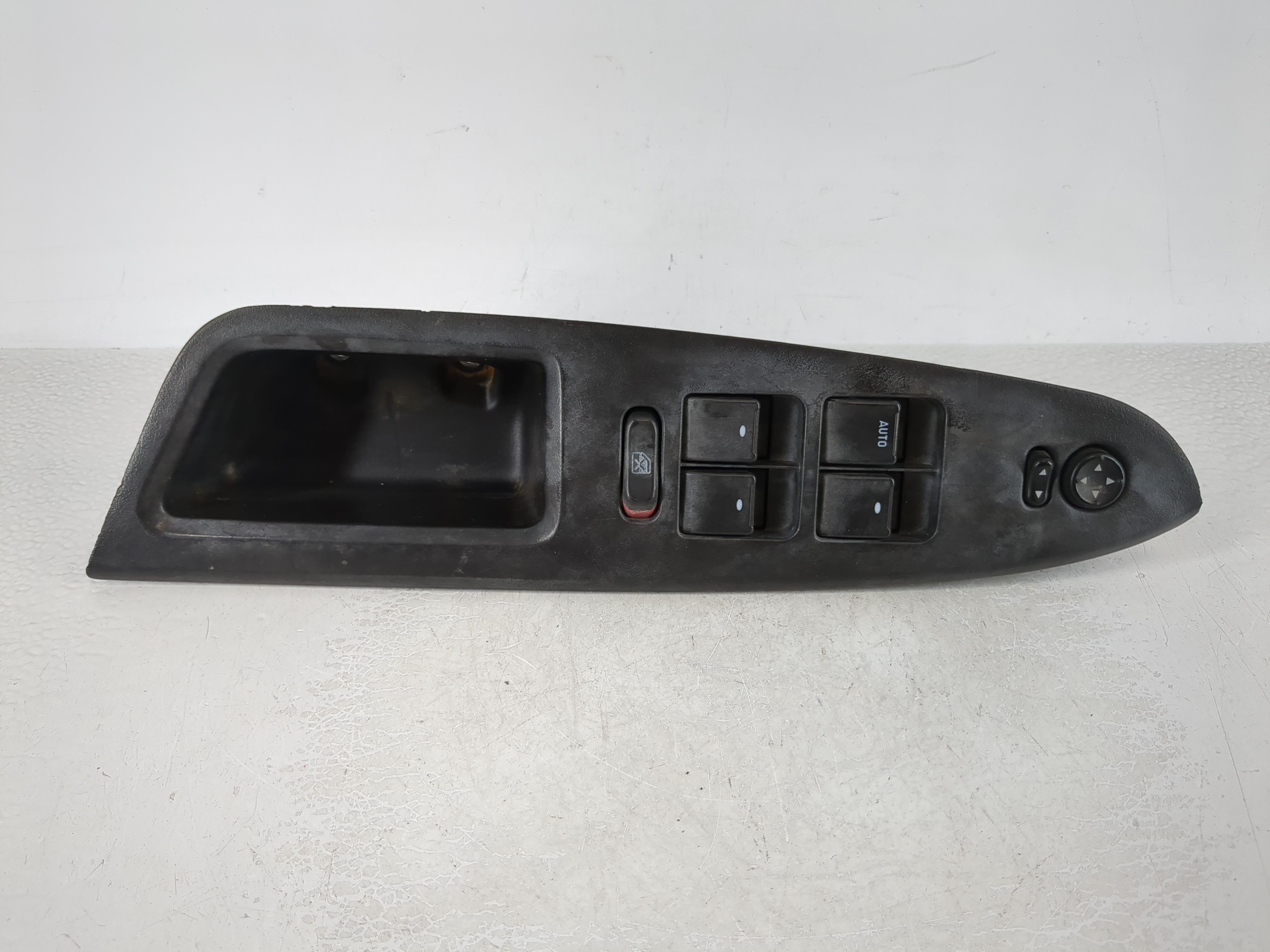 Picture of 2006-2008 Chevrolet Impala Driver Left Door Master Power Window Switch 980836